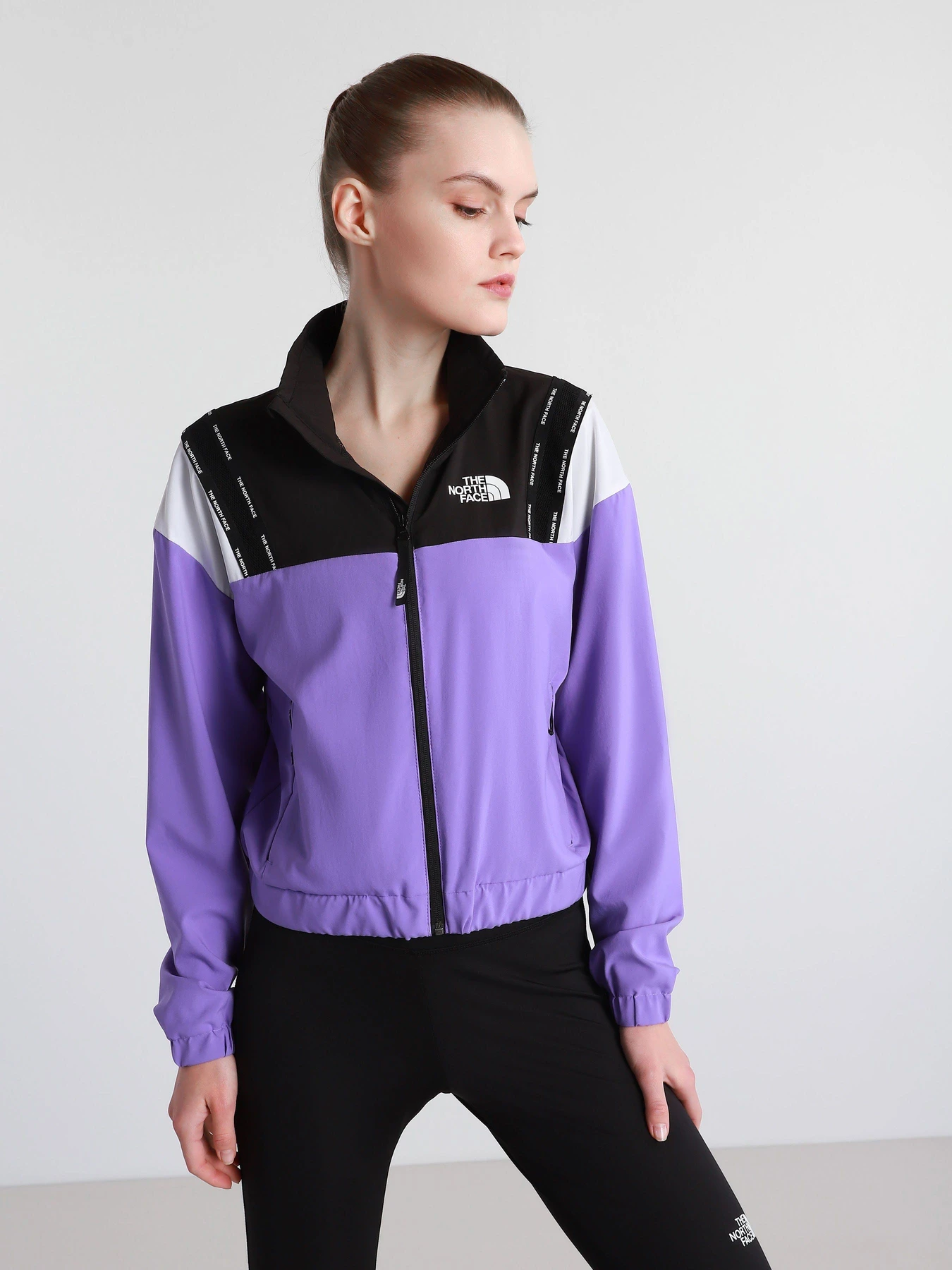 Куртки та дублянки The North Face Mountain Athletics модель NF0A5563ZBS1 Куртки та дублянки The North Face Mountain Athletics модель NF0A5563ZBS1 Фото