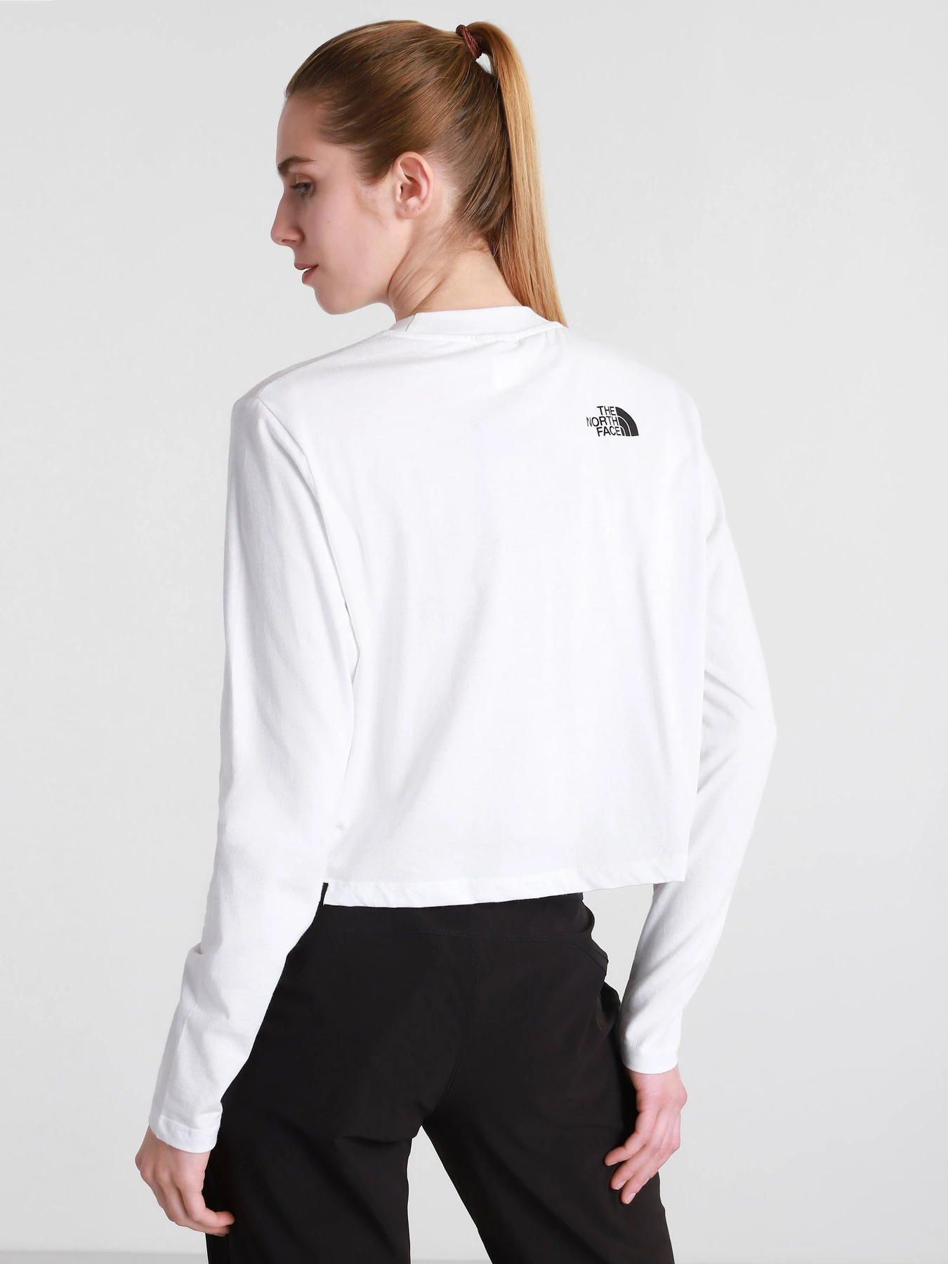 Худи и свитшоты The North Face  LONGSLEEVE CROP TEE модель NF0A5581FN41 Фото