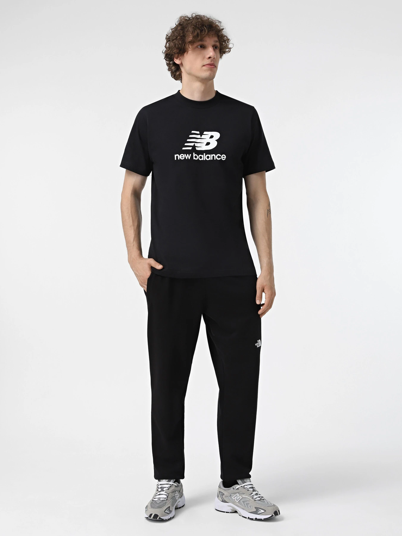 Брюки The North Face NSE Light модель NF0A4T1FJK31 Брюки The North Face NSE Light модель NF0A4T1FJK31 Фото