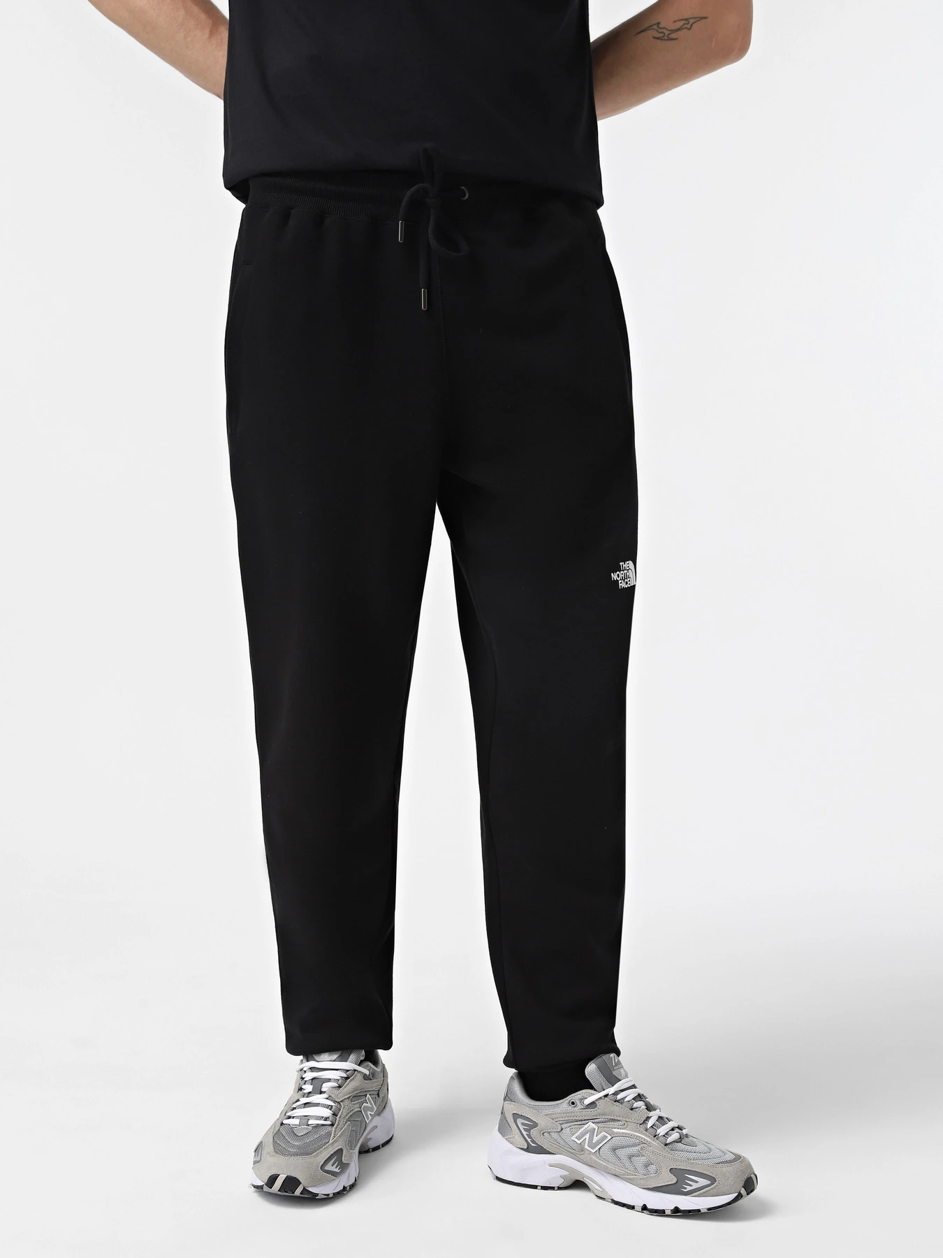 Брюки The North Face NSE Light модель NF0A4T1FJK31 Брюки The North Face NSE Light модель NF0A4T1FJK31 Фото