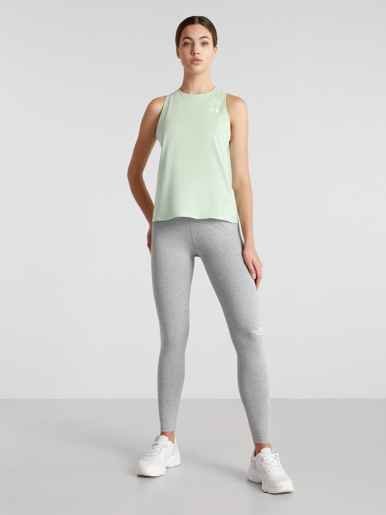 Штани The North Face Cotton модель NF0A5584DYX1 Фото