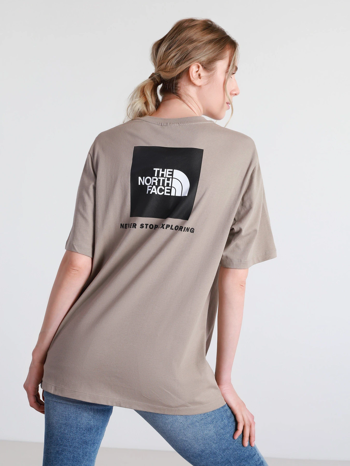 Футболки и поло The North Face Red Box модель NF0A4M5QVQ81 Футболки и поло The North Face Red Box модель NF0A4M5QVQ81 Фото