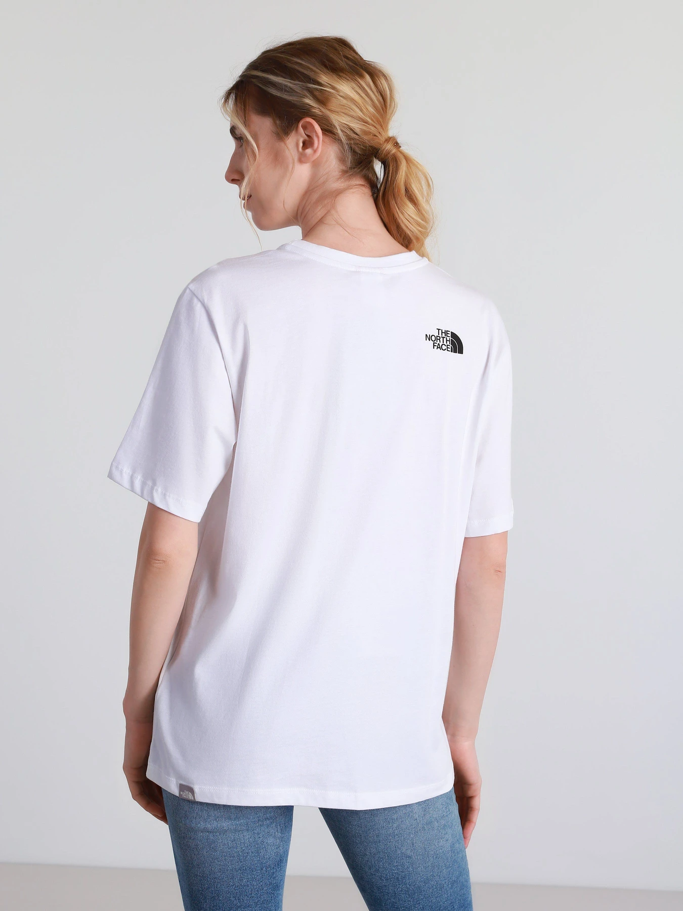 Футболки и поло The North Face Boyfriend Fine модель NF0A4SYAFN41 Футболки и поло The North Face Boyfriend Fine модель NF0A4SYAFN41 Фото