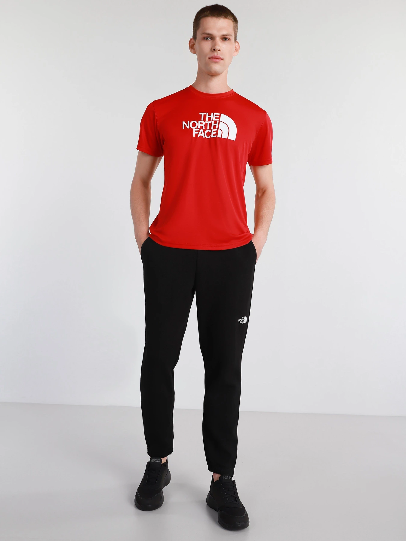 Штани The North Face Tech Pant модель NF0A5312JK31 Штани The North Face Tech Pant модель NF0A5312JK31 Фото