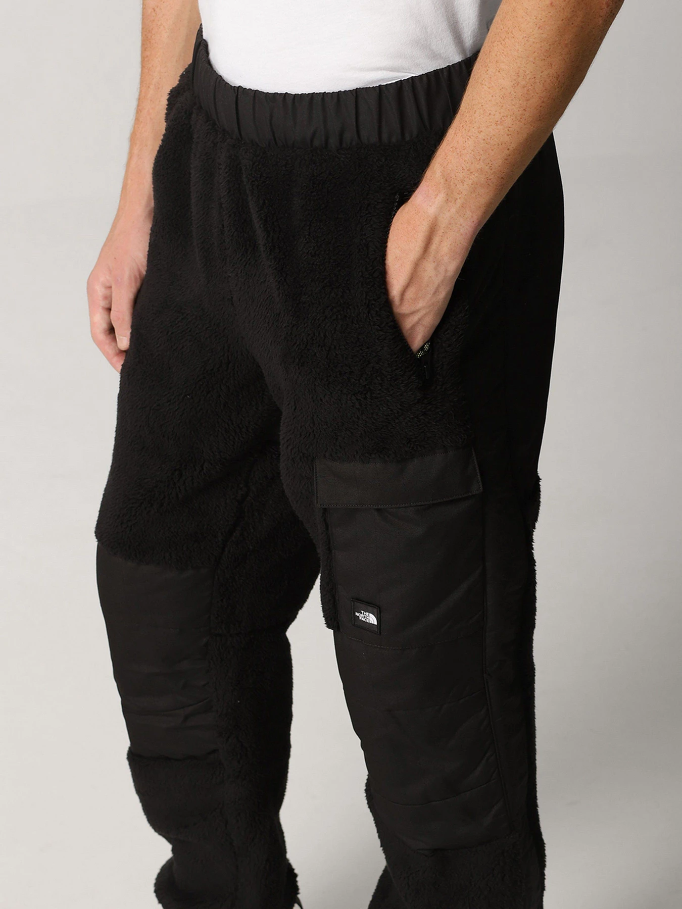 Штани The North Face MTN Archives Sherpa модель NF0A5IC6JK31 Фото