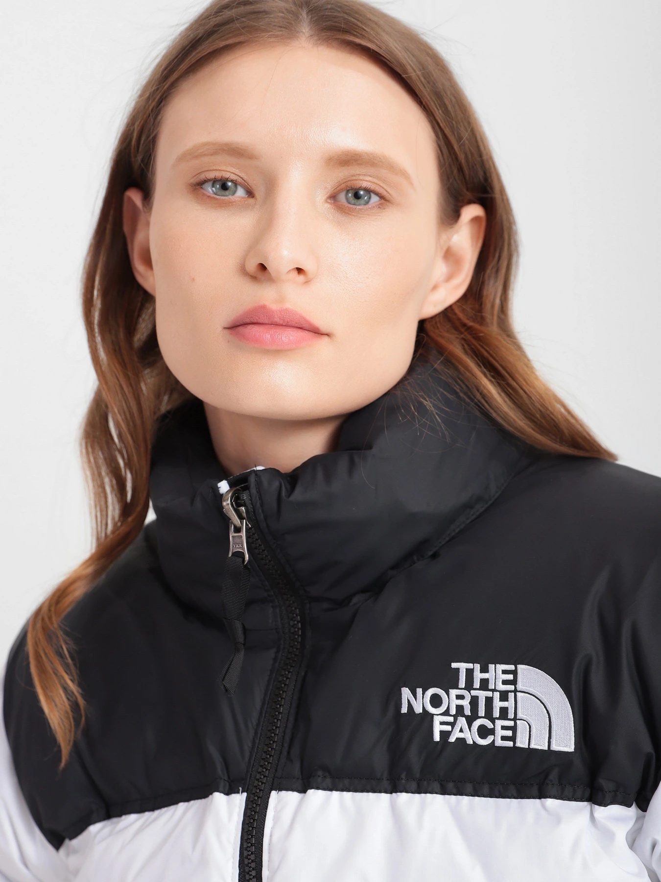 Куртки та дублянки The North Face 1996 Retro Nupste модель NF0A3XEOFN41 Фото