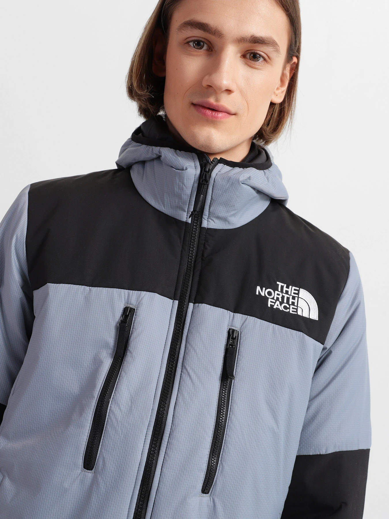 Куртки та дублянки The North Face Himalayan Light Synth Hoodie модель NF0A3L2GZDK1 Куртки та дублянки The North Face Himalayan Light Synth Hoodie модель NF0A3L2GZDK1 Фото