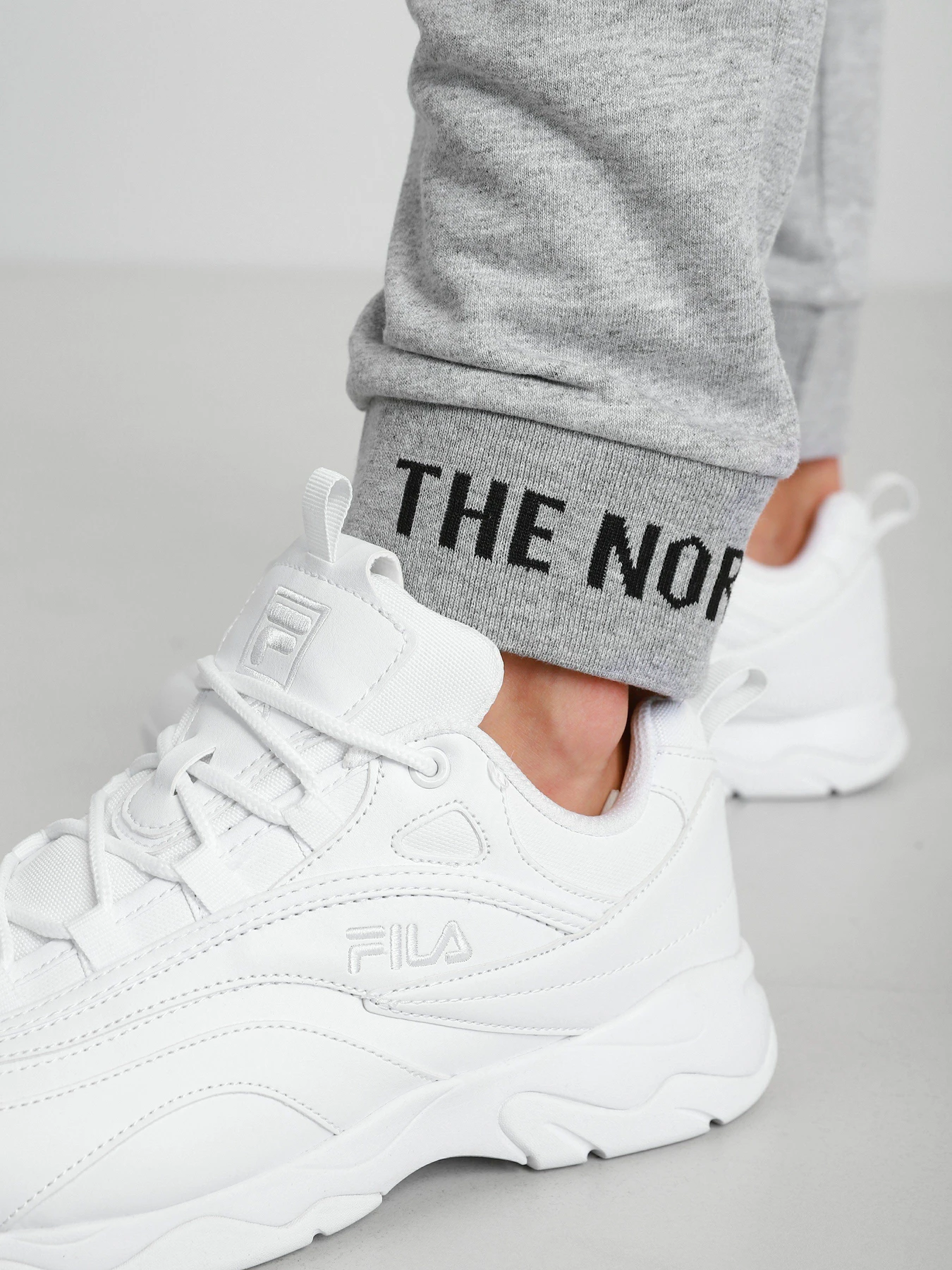 Брюки The North Face Zumu Fleece модель NF0A5ILIDYX1 Фото