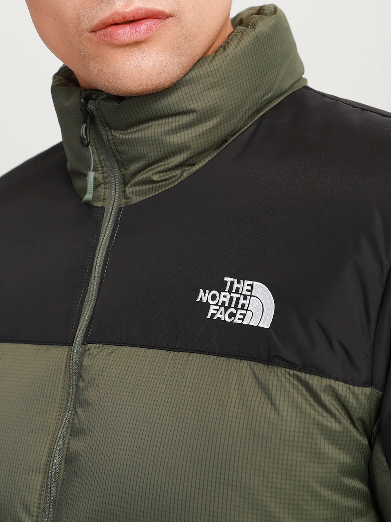 Куртки и дубленки The North Face Diablo Down модель NF0A4M9JWTQ1 Фото