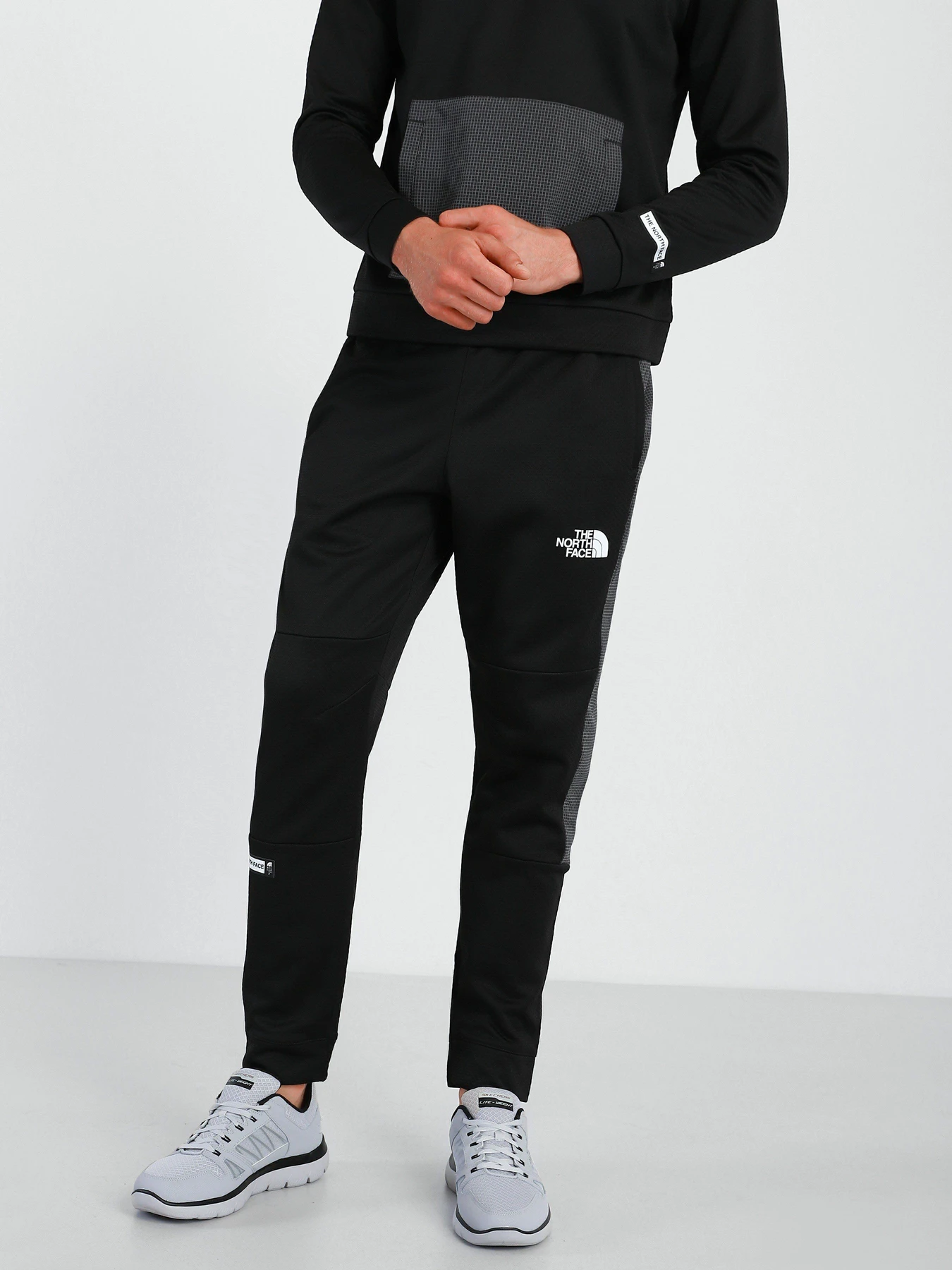 Брюки The North Face Mountain Athletics Cuffed модель NF0A5IBZJK31 Фото