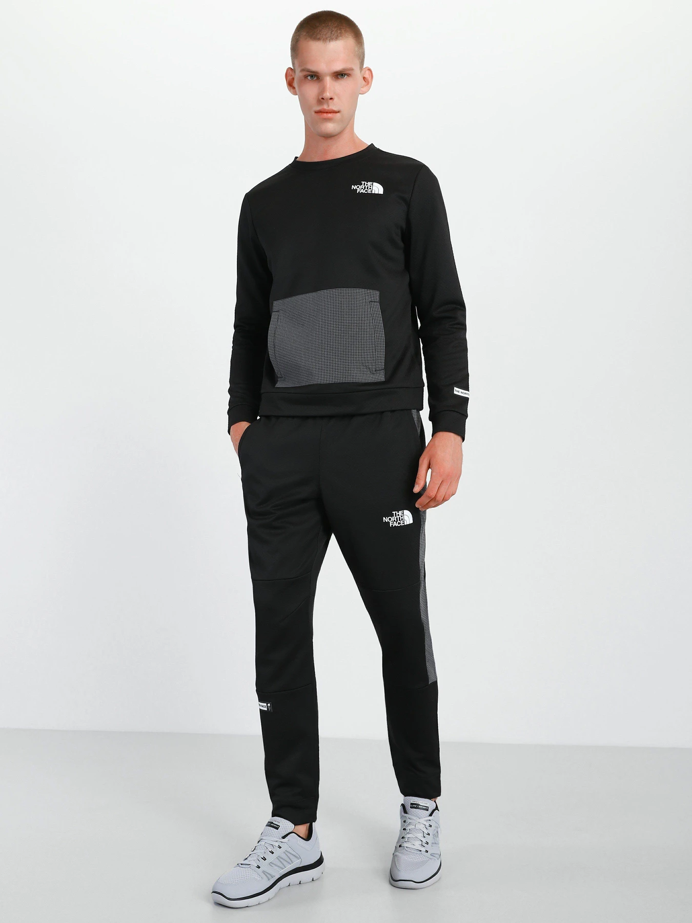 Брюки The North Face Mountain Athletics Cuffed модель NF0A5IBZJK31 Фото
