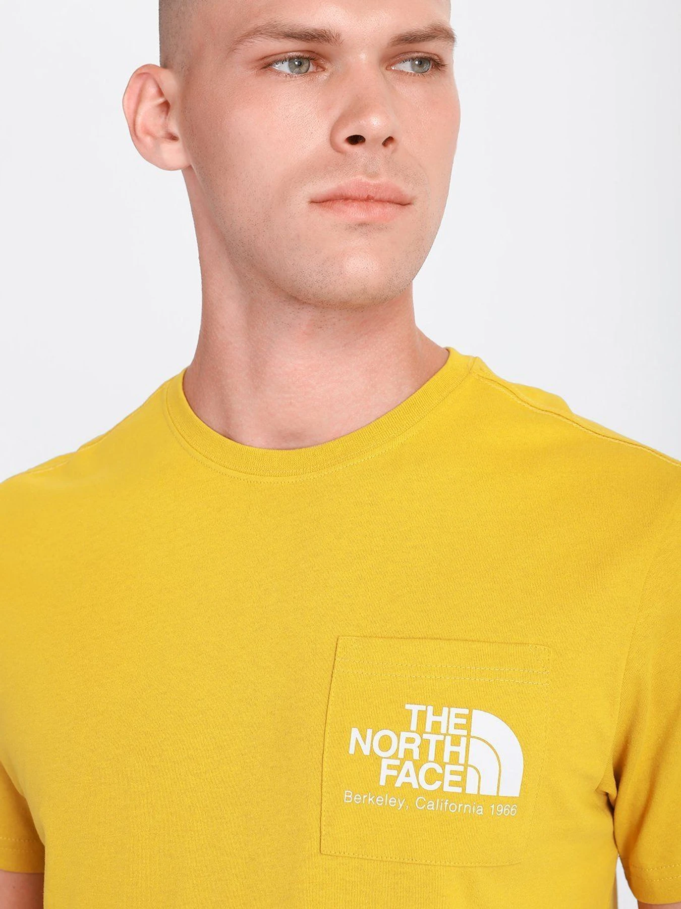 Футболки і поло The North Face Berkeley California Pocket модель NF0A55GDH9D1 Футболки і поло The North Face Berkeley California Pocket модель NF0A55GDH9D1 Фото