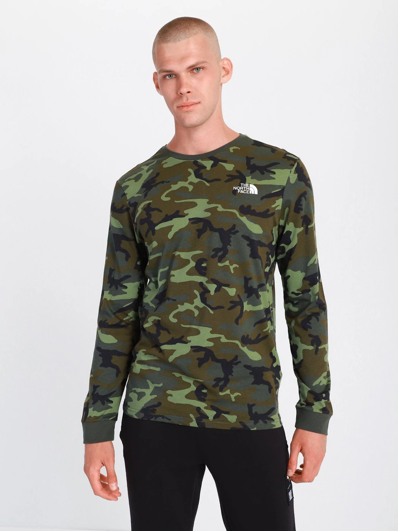 Худі та світшоти The North Face Simple Dome модель NF0A3L3B2871 Худі та світшоти The North Face Simple Dome модель NF0A3L3B2871 Фото