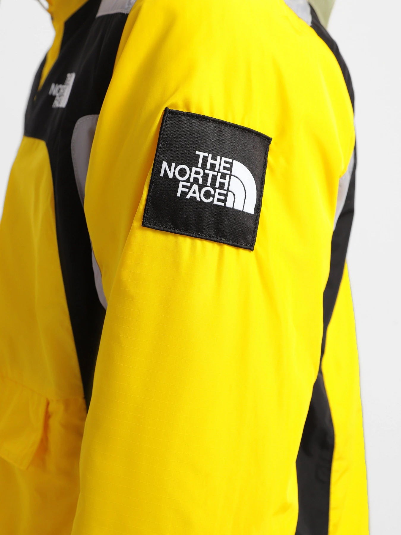 Куртки и дубленки The North Face Black Box Search & Rescue Wind модель NF0A55I8RR81 Фото