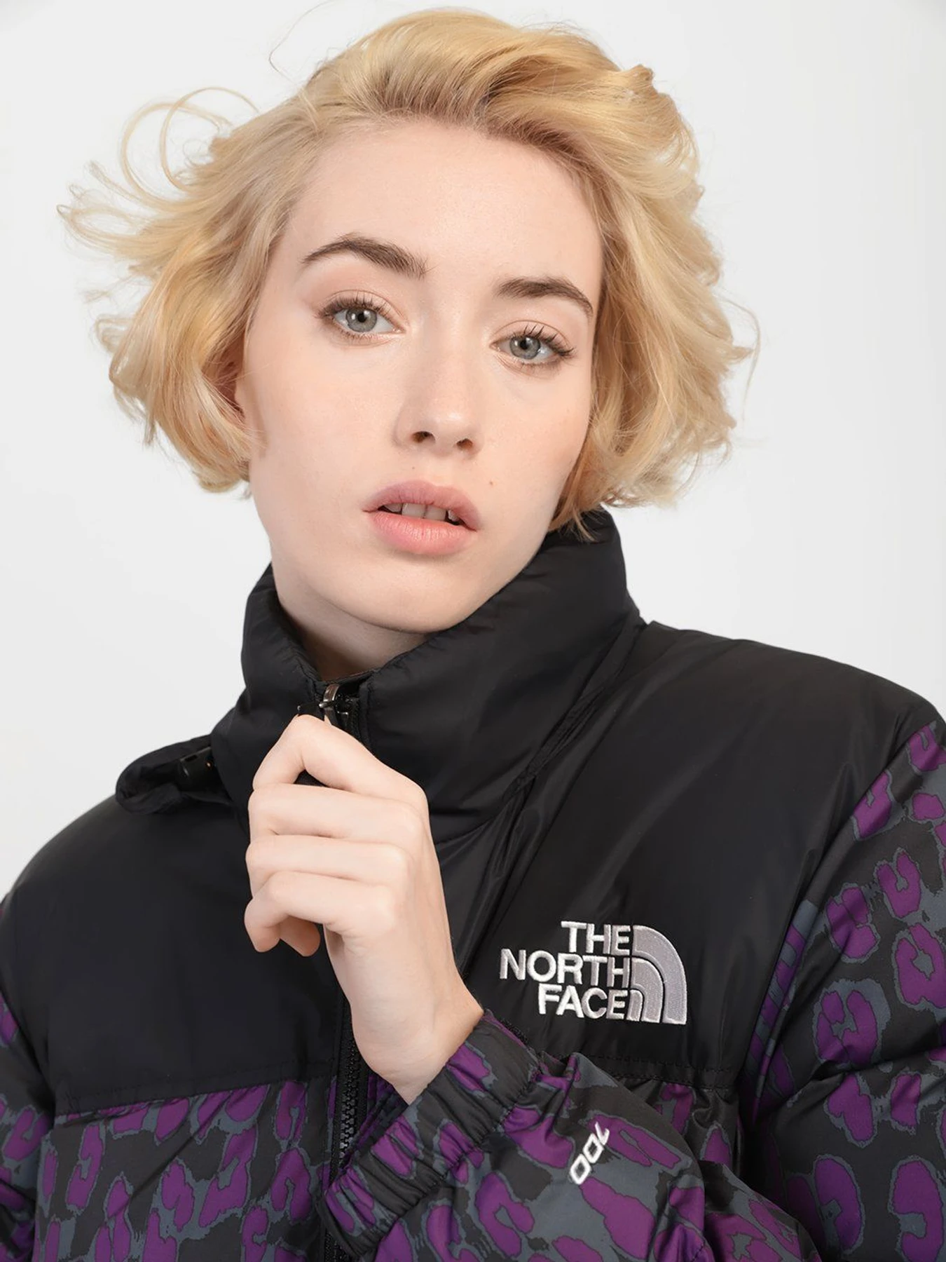 Куртки та дублянки The North Face Retro Nuptse 1996 модель NF0A5IXK29J1 Куртки та дублянки The North Face Retro Nuptse 1996 модель NF0A5IXK29J1 Фото