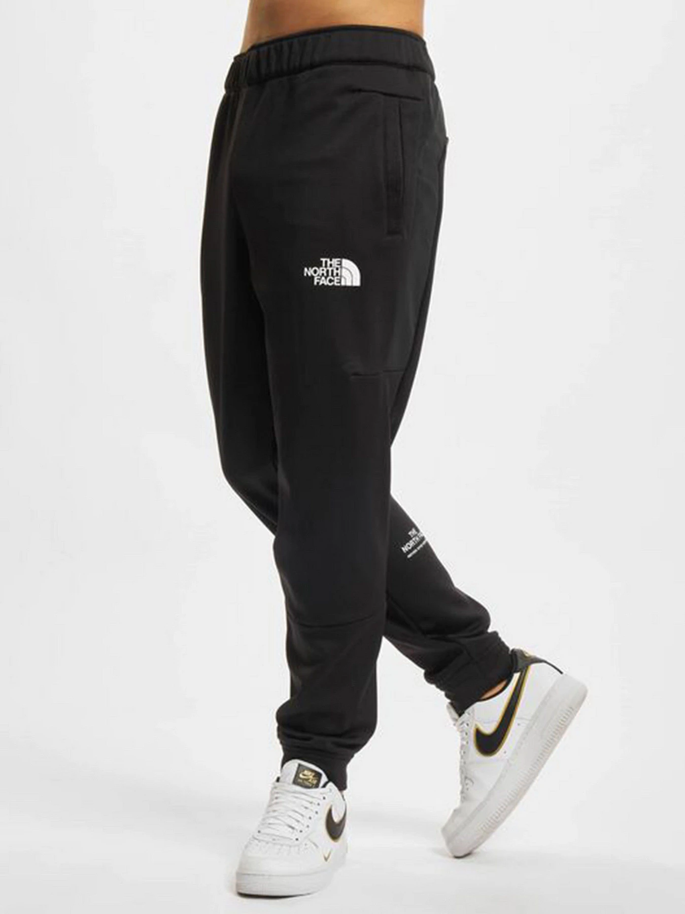 Брюки The North Face Mountain Herre модель NF0A5IETKX71 Брюки The North Face Mountain Herre модель NF0A5IETKX71 Фото