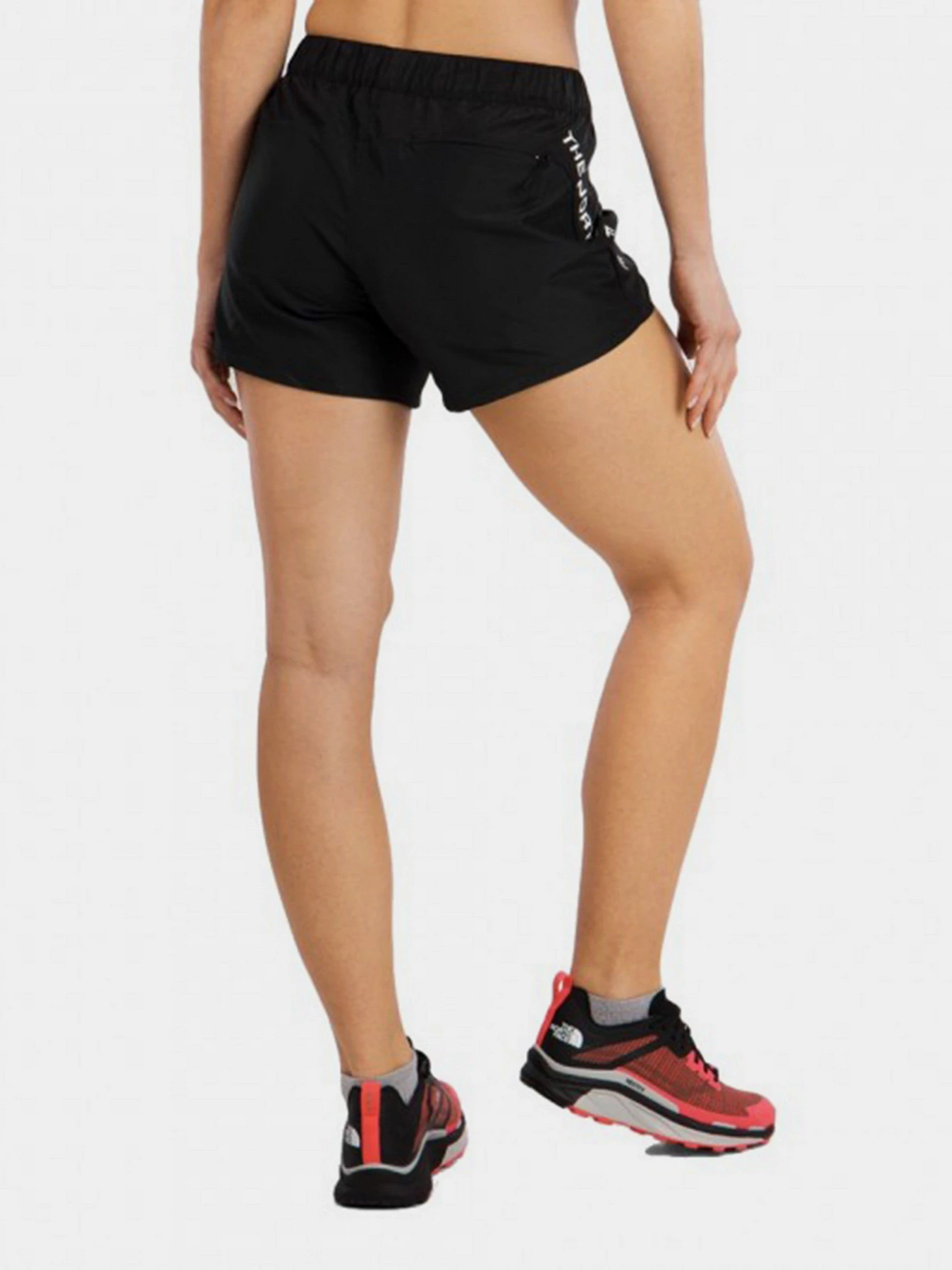 Шорти The North Face Mountain Athletics Woven модель NF0A5IF6KX71 Шорти The North Face Mountain Athletics Woven модель NF0A5IF6KX71 Фото