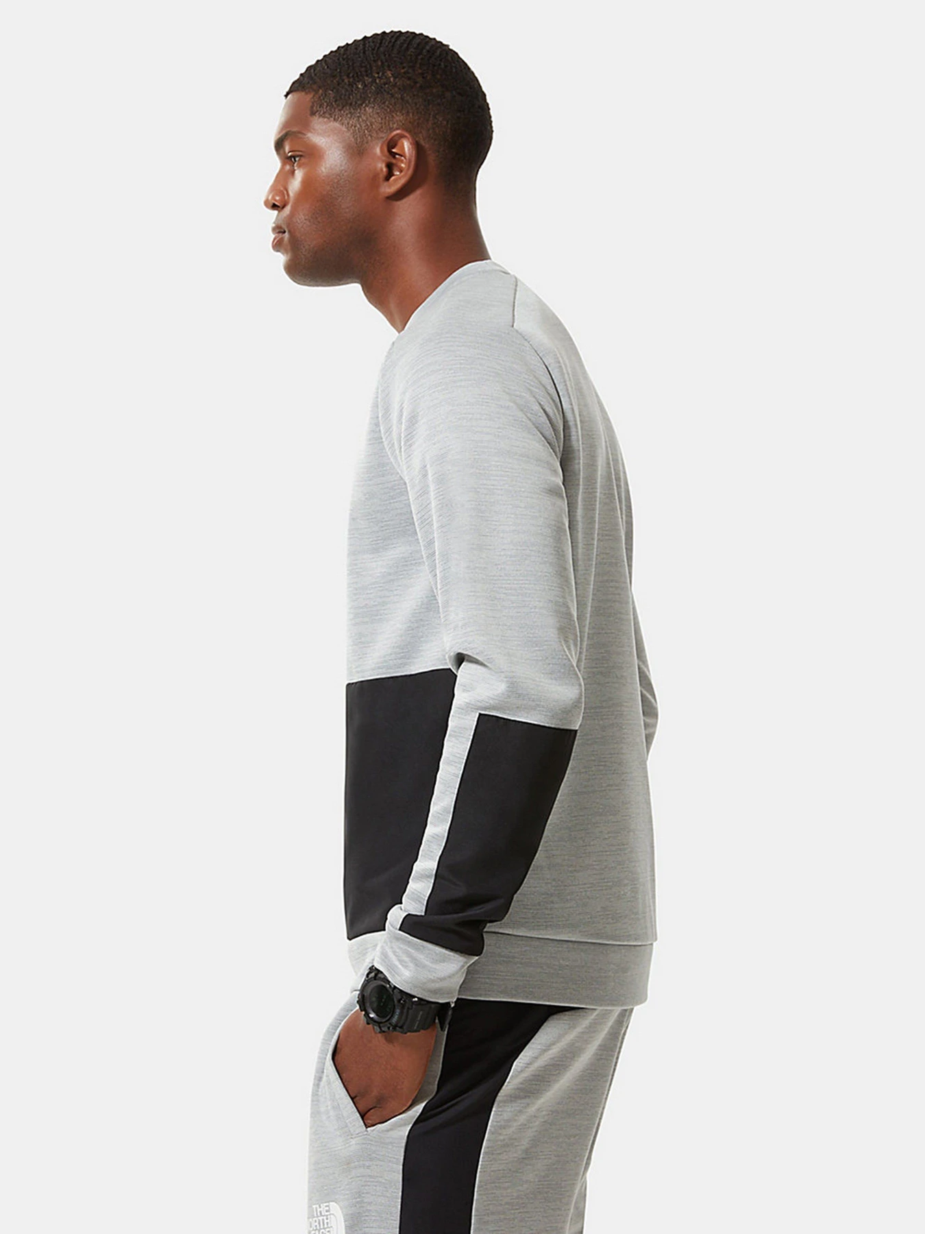 Худи и свитшоты The North Face Ma Crew модель NF0A5IERGAU1 Худи и свитшоты The North Face Ma Crew модель NF0A5IERGAU1 Фото