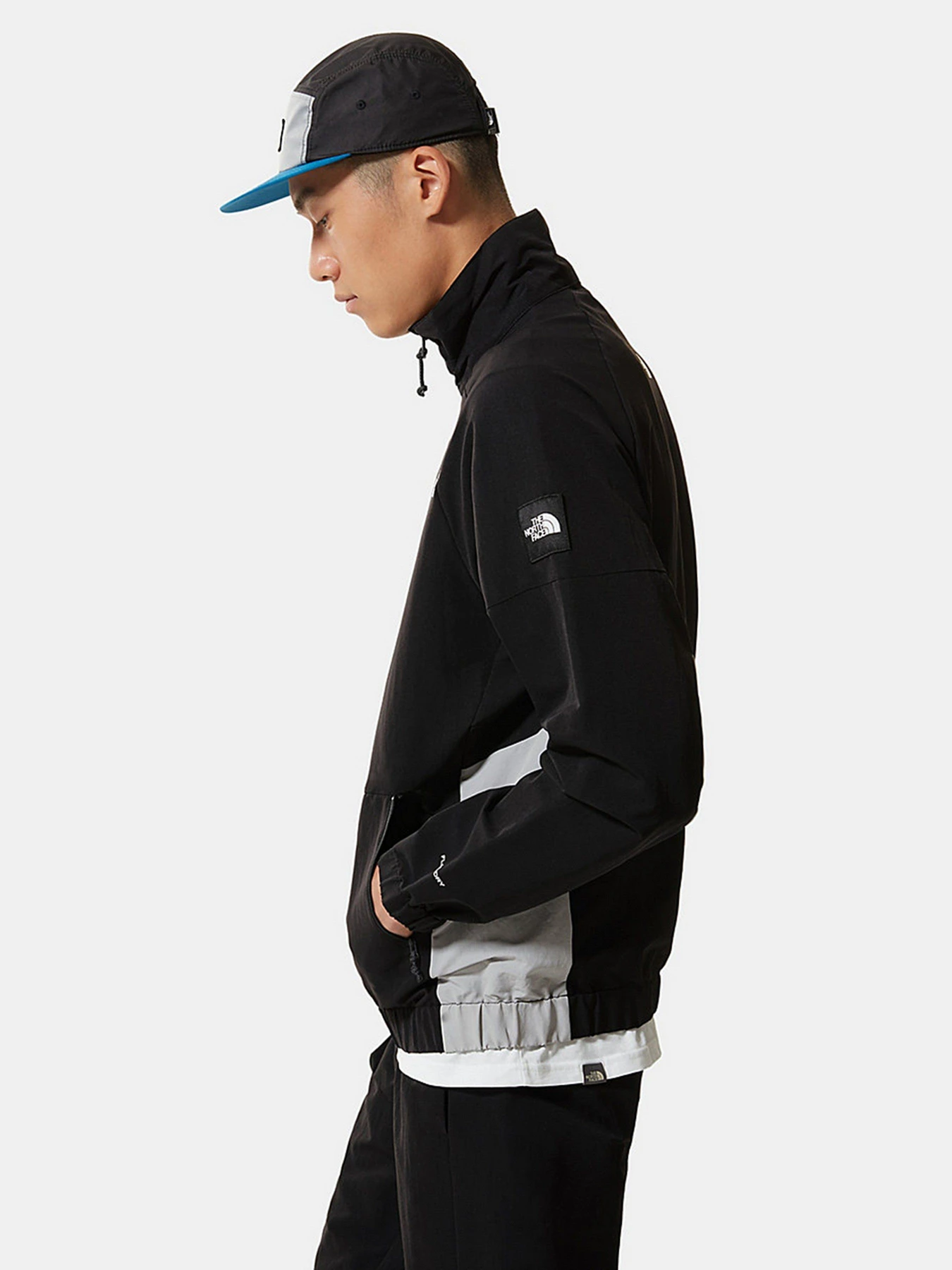 Куртки и дубленки The North Face Phlego Track модель NF0A7R2G0GY1 Куртки и дубленки The North Face Phlego Track модель NF0A7R2G0GY1 Фото