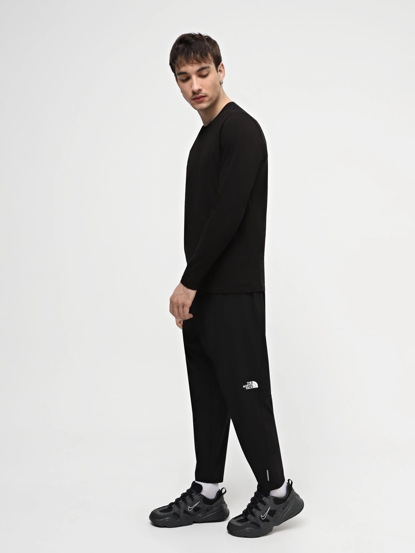 Брюки The North Face Movmynt модель NF0A537CJK31 Брюки The North Face Movmynt модель NF0A537CJK31 Фото