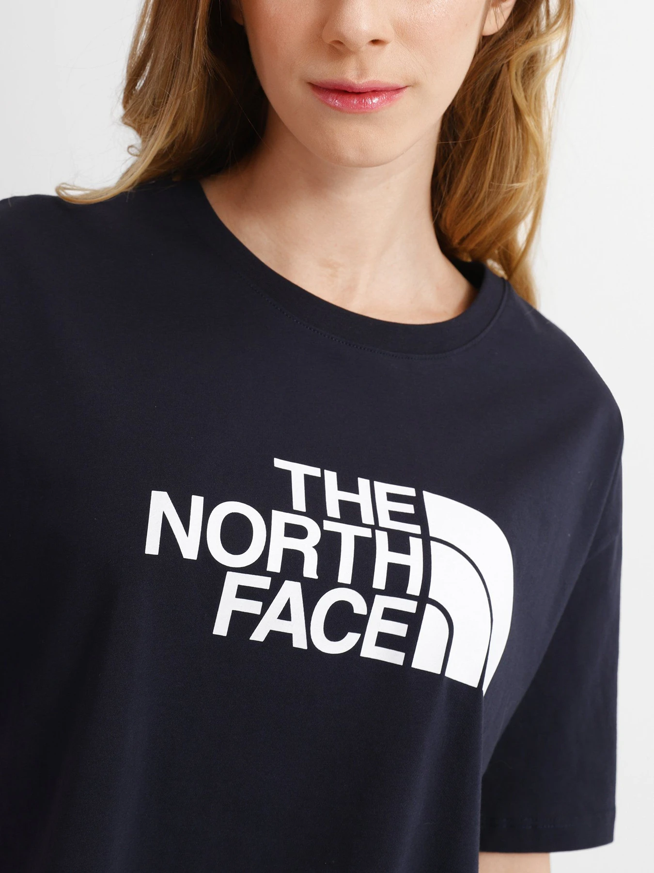 Футболки и поло The North Face W Cropped Easy Tee модель NF0A4T1RRG11 Футболки и поло The North Face W Cropped Easy Tee модель NF0A4T1RRG11 Фото