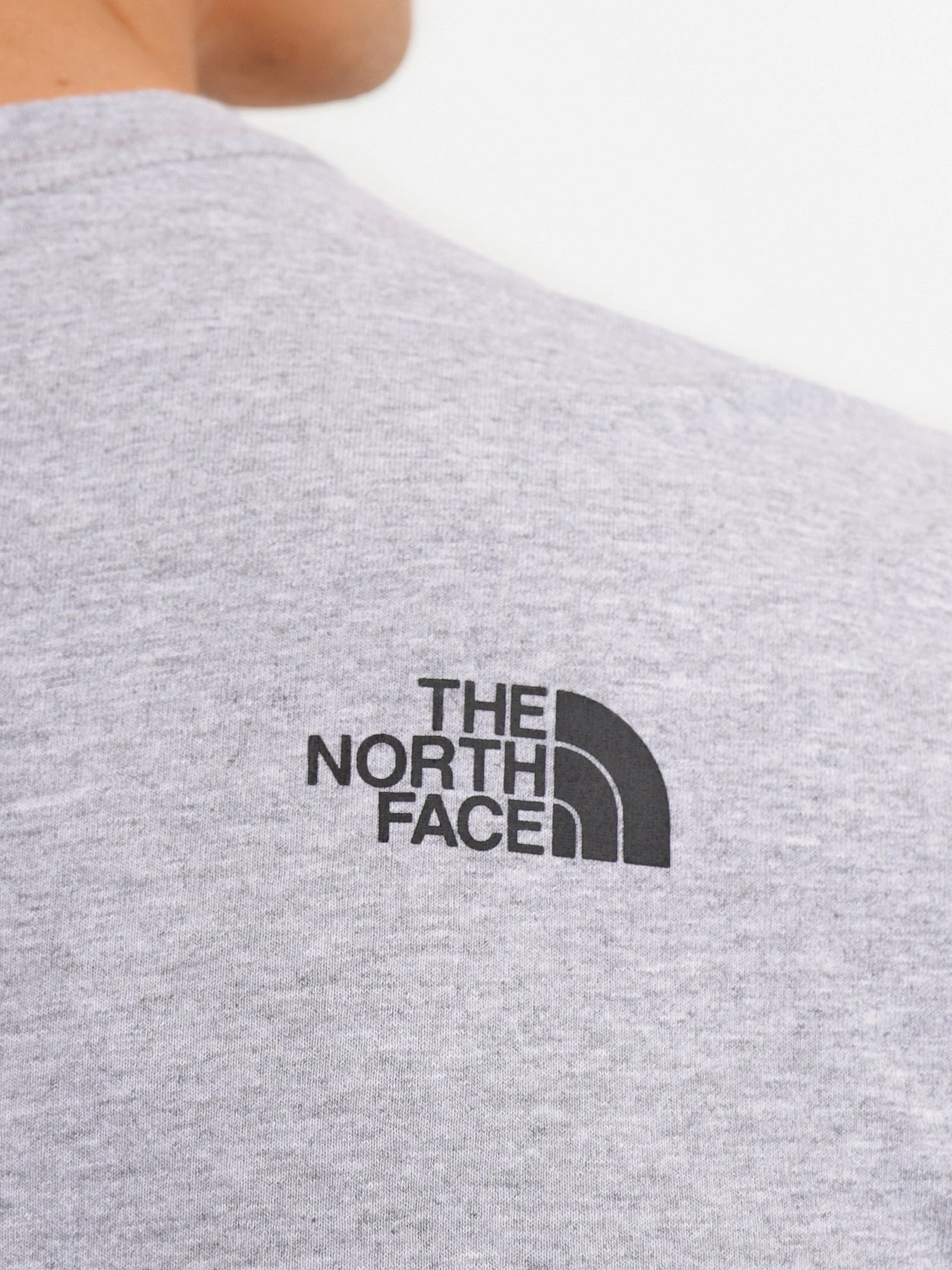 Худи и свитшоты The North Face Coordinates модель NF0A5IG9DYX1 Худи и свитшоты The North Face Coordinates модель NF0A5IG9DYX1 Фото