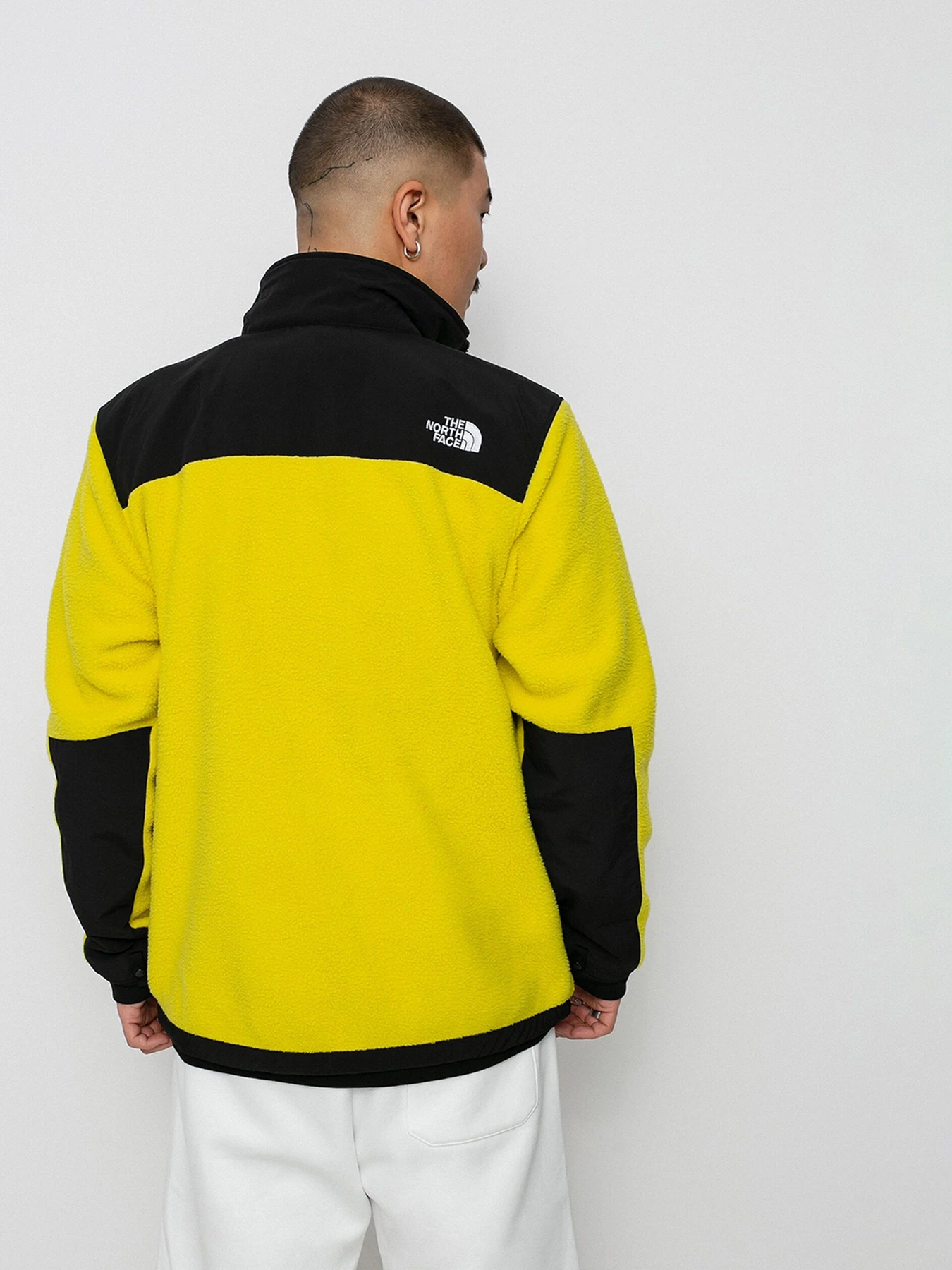 Худі та світшоти The North Face Denali 2 Шерпа модель NF0A4QYJ7601 Худі та світшоти The North Face Denali 2 Шерпа модель NF0A4QYJ7601 Фото