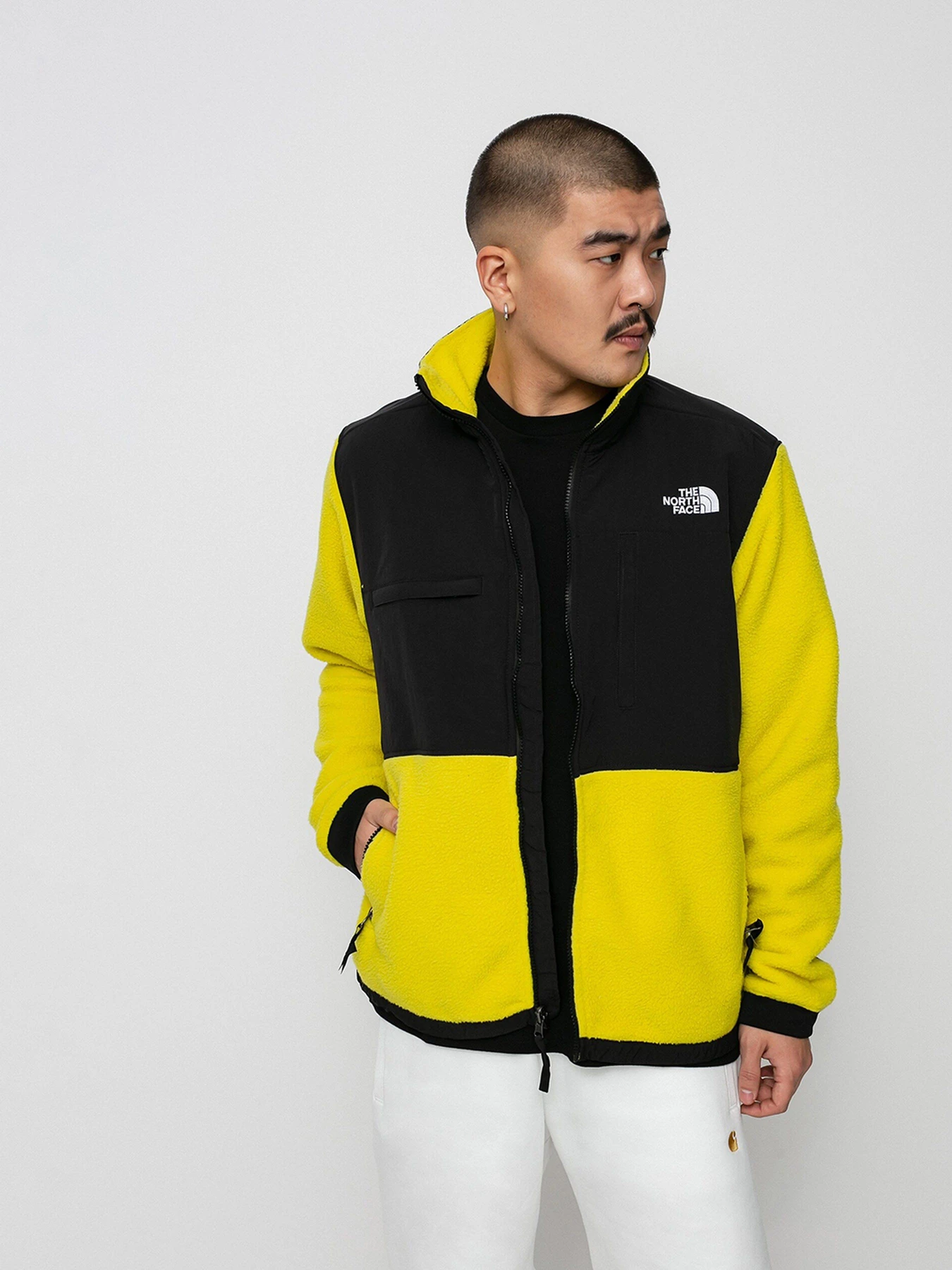 Худі та світшоти The North Face Denali 2 Шерпа модель NF0A4QYJ7601 Худі та світшоти The North Face Denali 2 Шерпа модель NF0A4QYJ7601 Фото