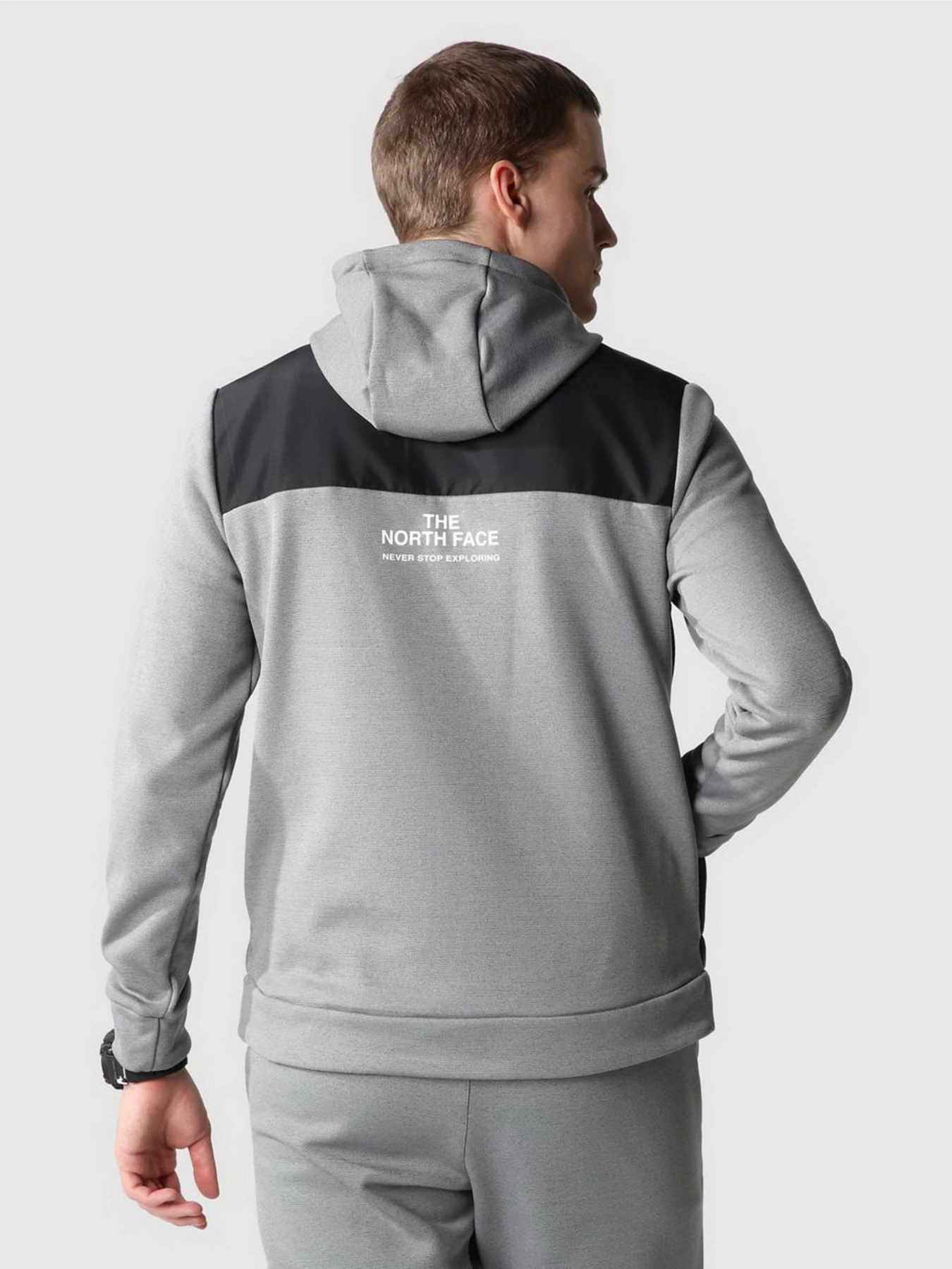 Худи и свитшоты The North Face Mountain Athletics модель NF0A7ZAJGVD1 Фото