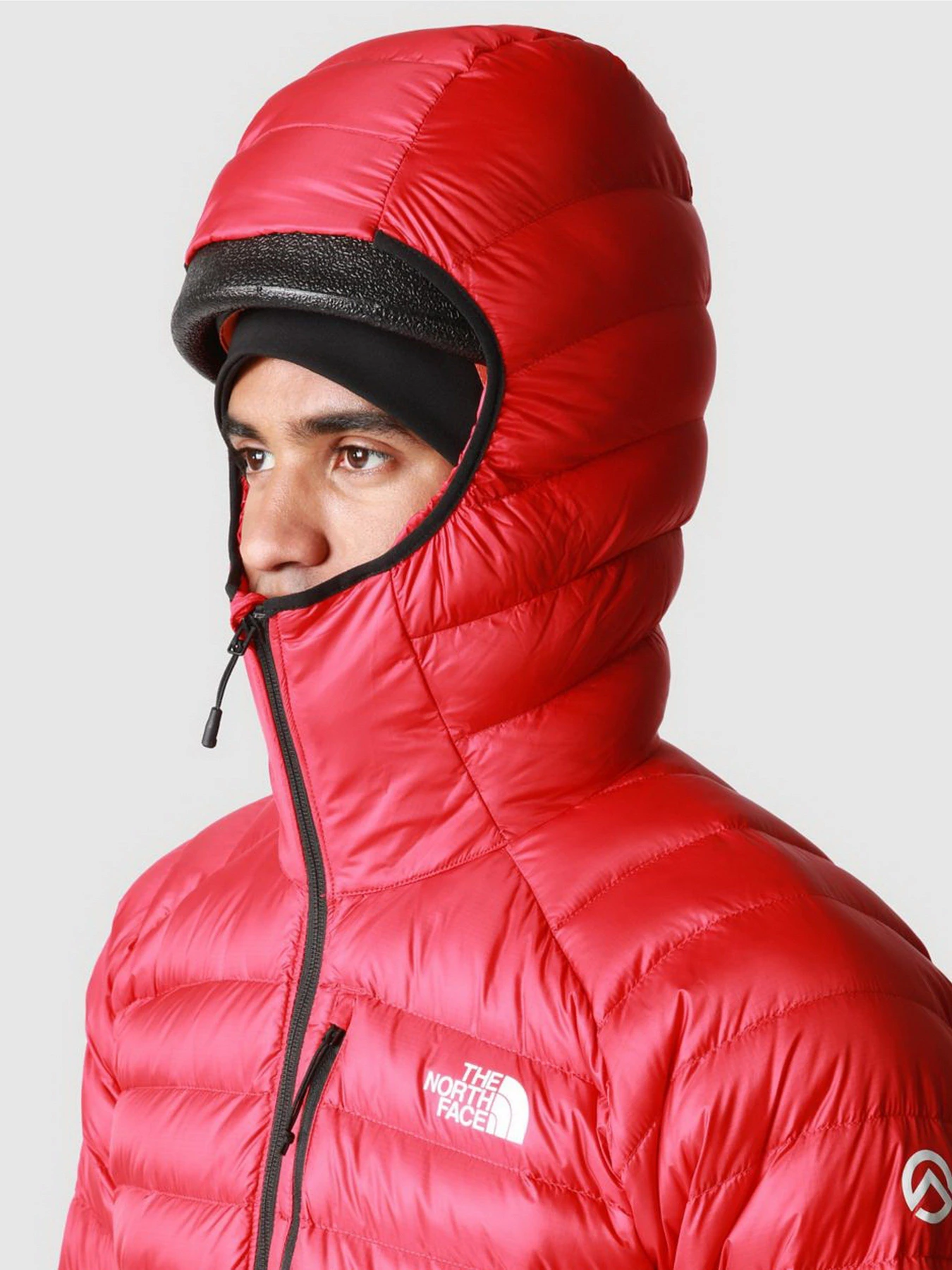 Куртки та дублянки The North Face SUMMIT BREITHORN модель NF0A7UT86821 Куртки та дублянки The North Face SUMMIT BREITHORN модель NF0A7UT86821 Фото