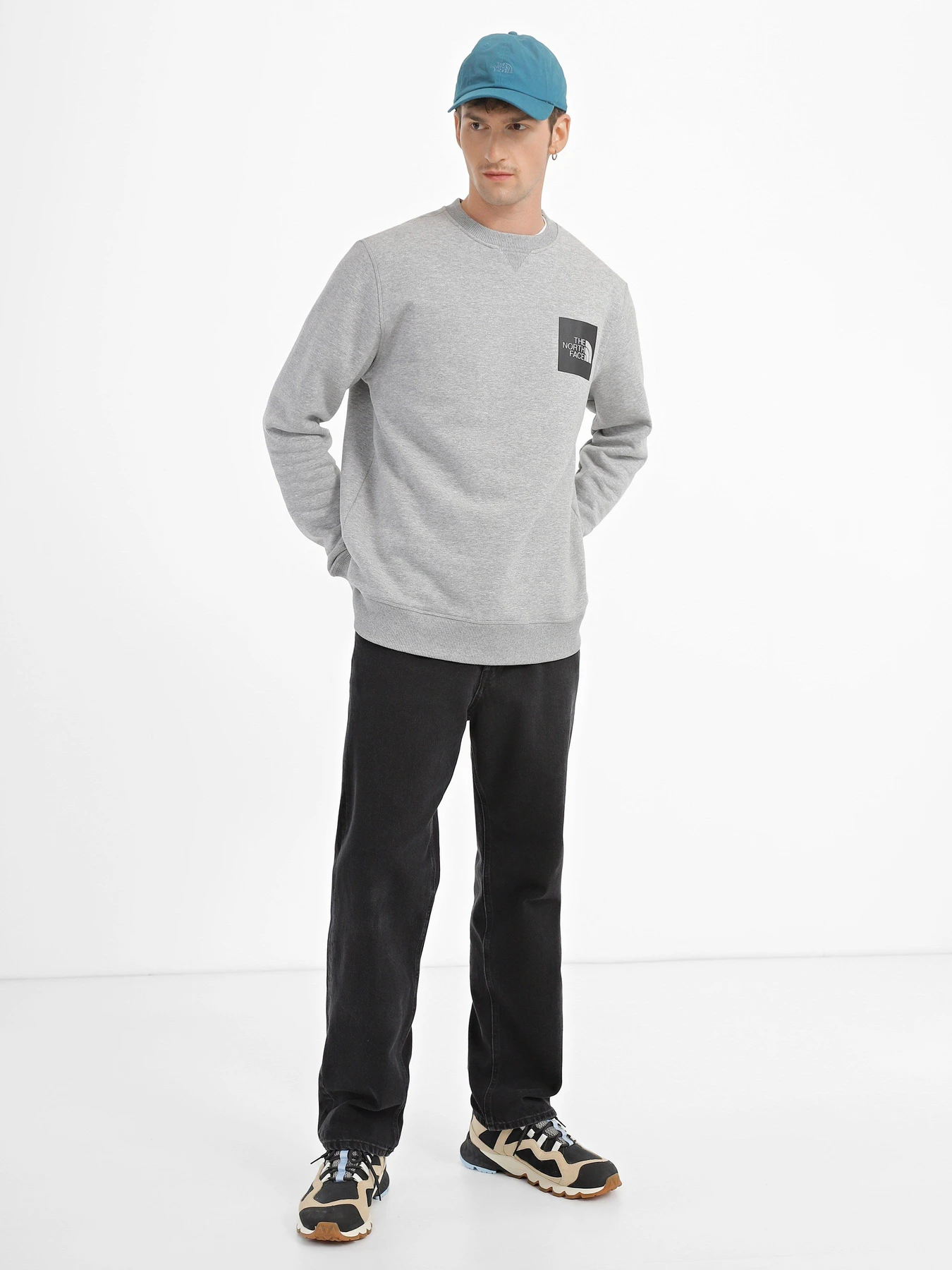 Худи и свитшоты The North Face Fine Crewneck модель NF0A7X1LDYX1 Худи и свитшоты The North Face Fine Crewneck модель NF0A7X1LDYX1 Фото