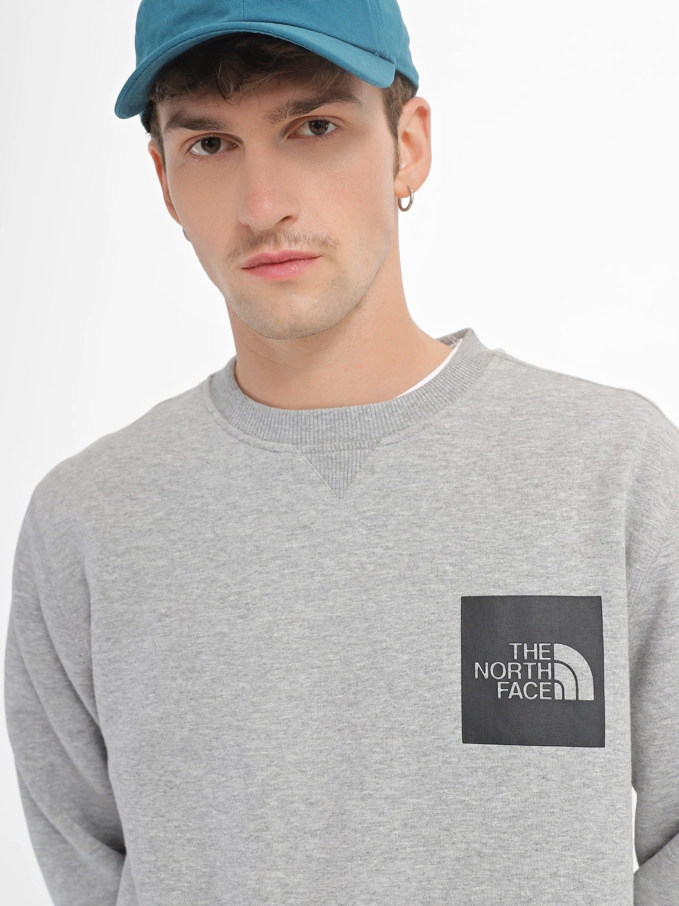 Худи и свитшоты The North Face Fine Crewneck модель NF0A7X1LDYX1 Худи и свитшоты The North Face Fine Crewneck модель NF0A7X1LDYX1 Фото