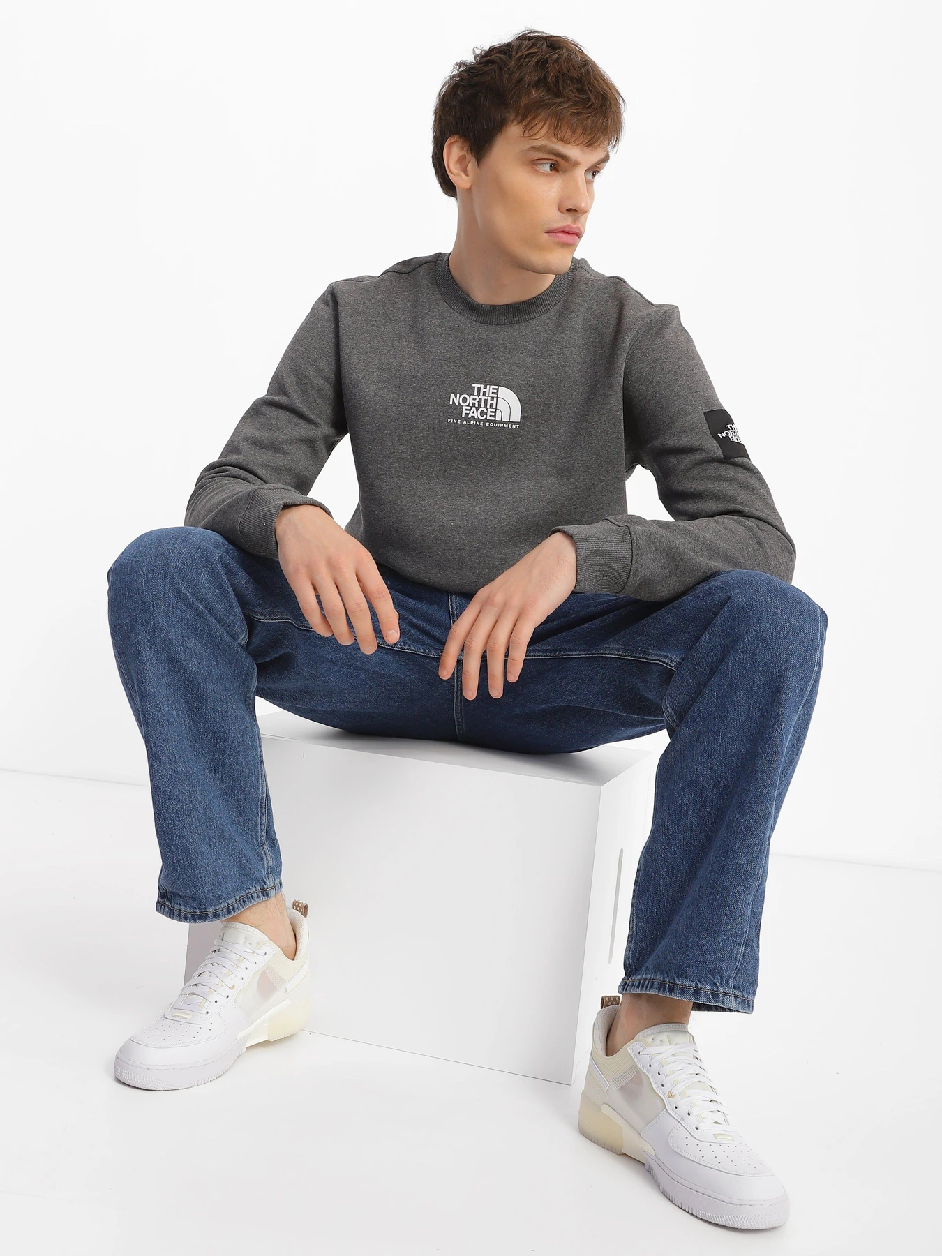 Худі та світшоти The North Face SEASONAL FINE CREW модель NF0A7X36DYY1 Худі та світшоти The North Face SEASONAL FINE CREW модель NF0A7X36DYY1 Фото