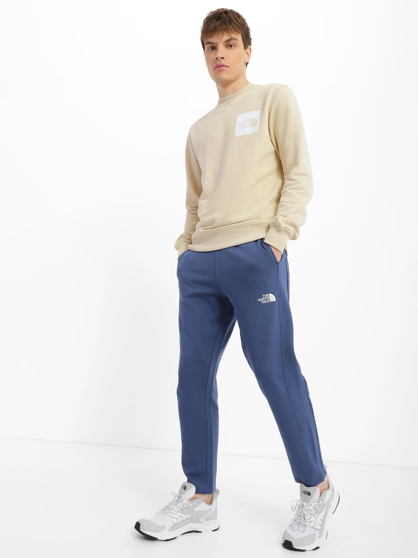 Брюки The North Face Standard модель NF0A4M7LHDC1 Брюки The North Face Standard модель NF0A4M7LHDC1 Фото