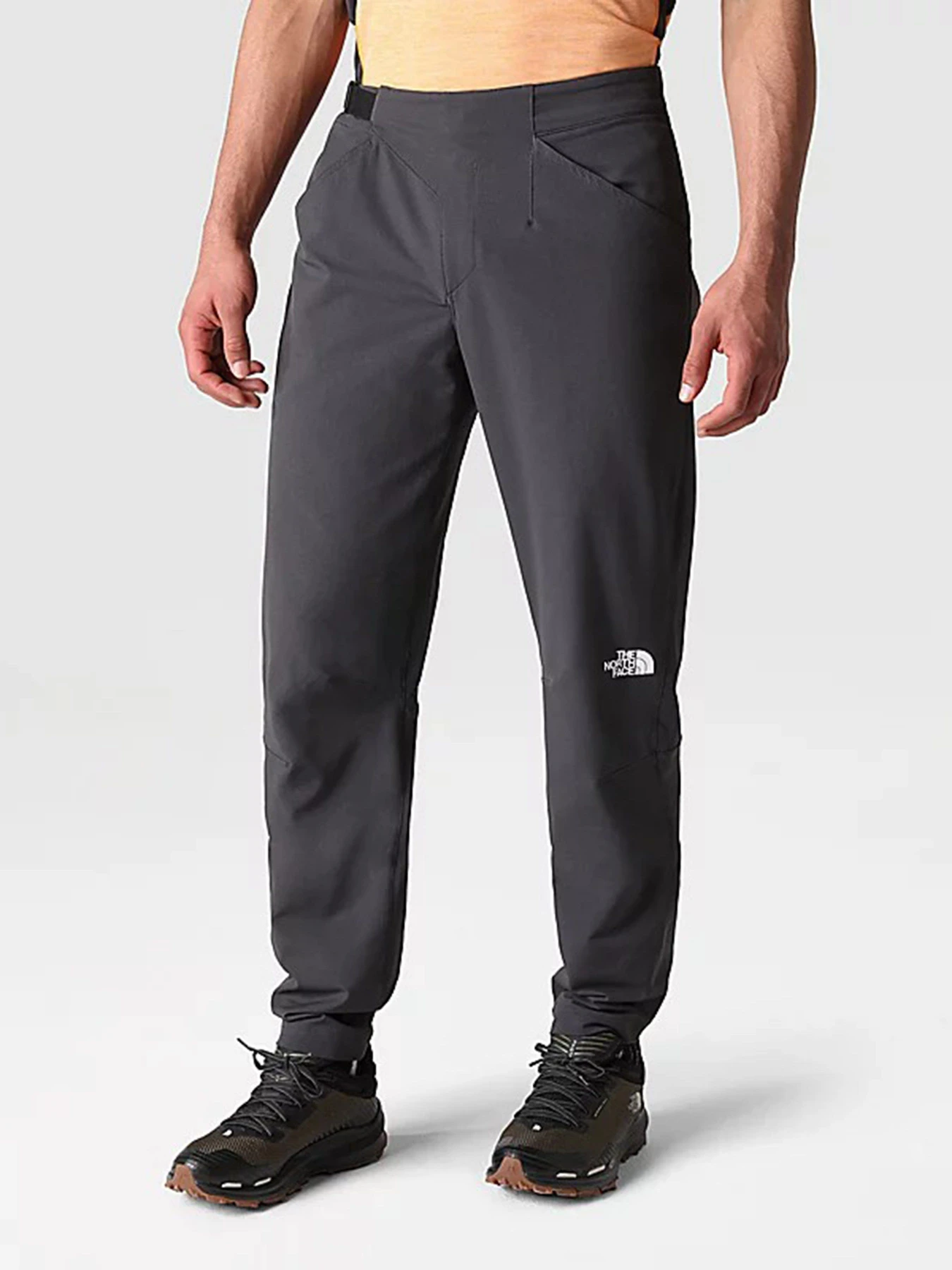 Брюки The North Face Athletic Winter Tapered модель NF0A7X6F0C51 Фото