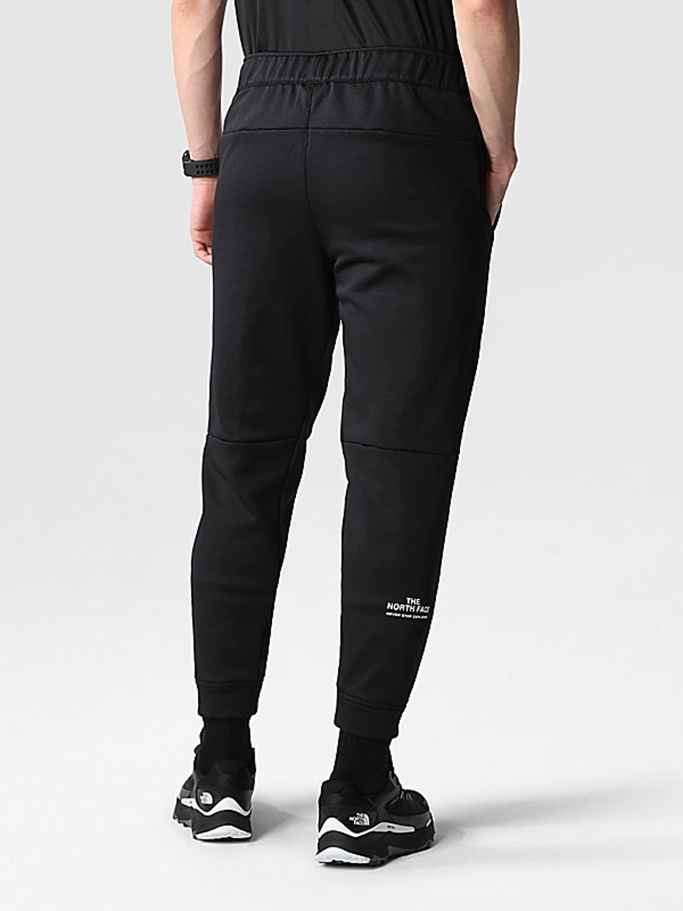 Брюки The North Face Mountain Athletics Wind модель NF0A7ZANJK31 Брюки The North Face Mountain Athletics Wind модель NF0A7ZANJK31 Фото