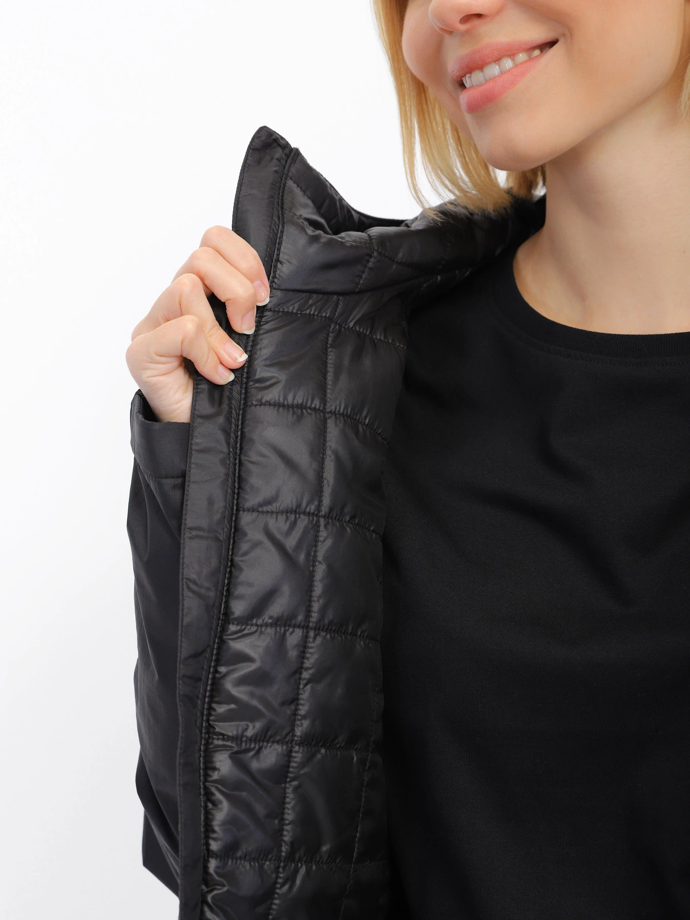 Куртки и дубленки The North Face модель NF0A7UKDJK31 Куртки и дубленки The North Face модель NF0A7UKDJK31 Фото