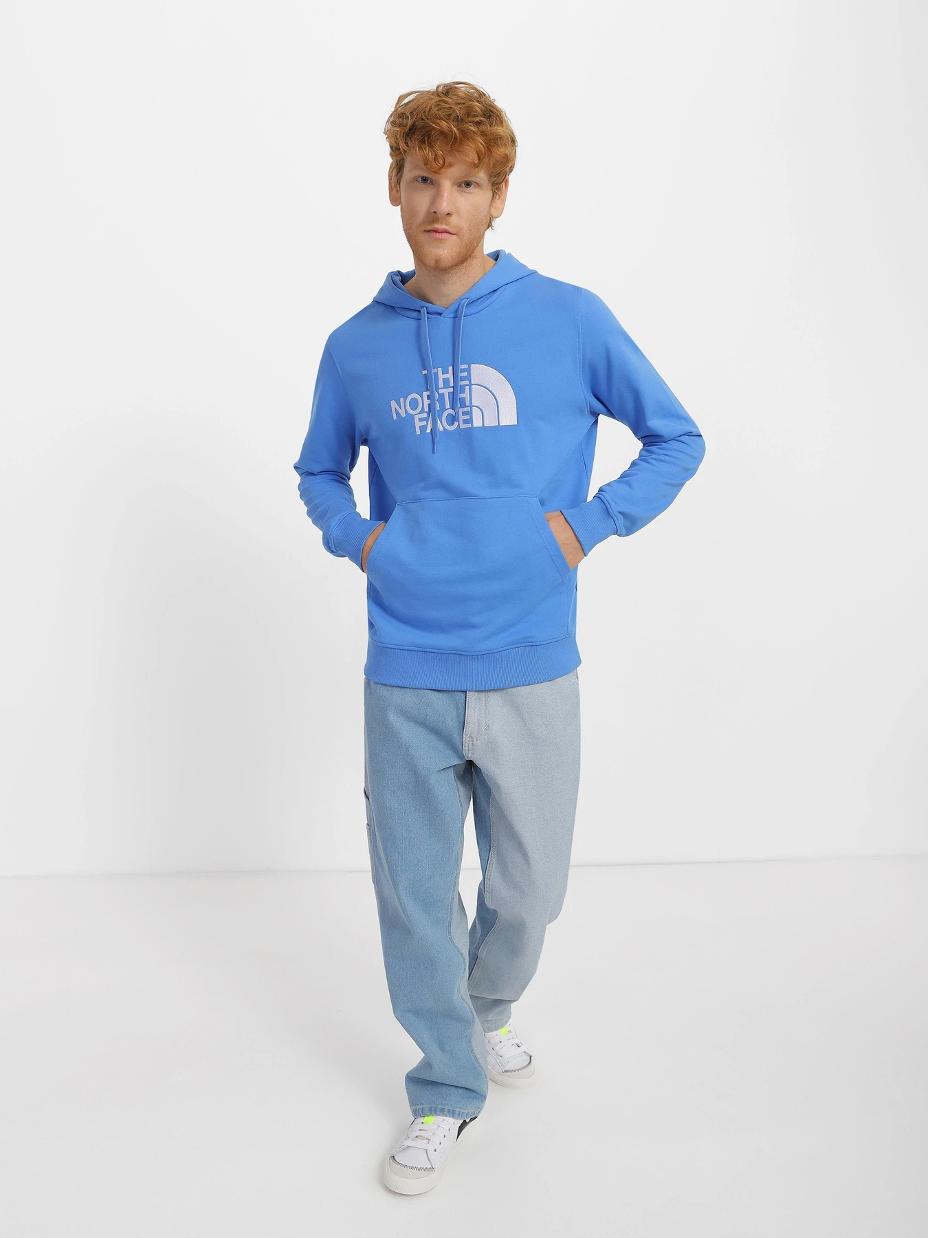 Худі та світшоти The North Face Light Drew Peak модель NF00A0TELV61 Худі та світшоти The North Face Light Drew Peak модель NF00A0TELV61 Фото