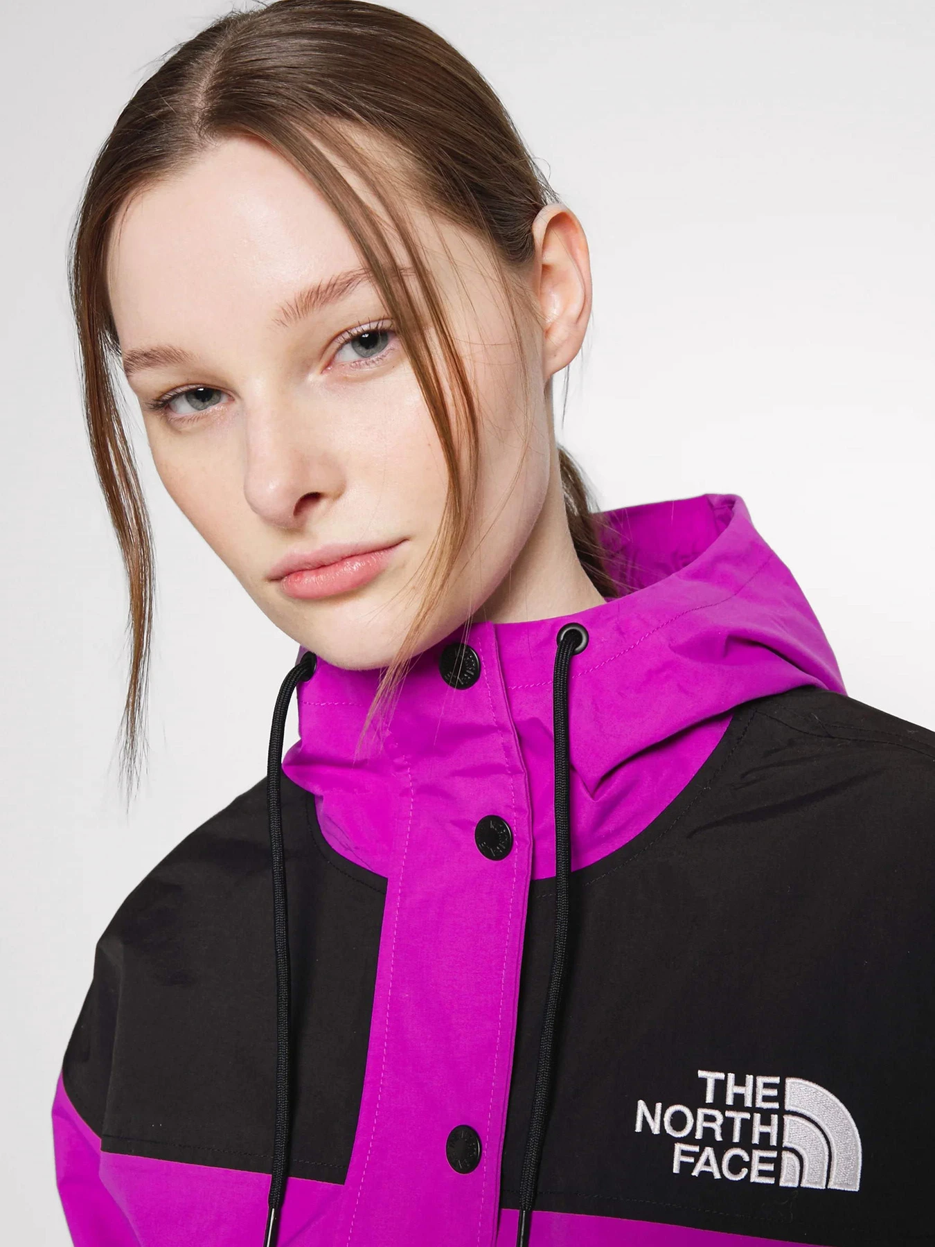Куртки и дубленки The North Face Reign On модель NF0A3XDCLV11 Куртки и дубленки The North Face Reign On модель NF0A3XDCLV11 Фото