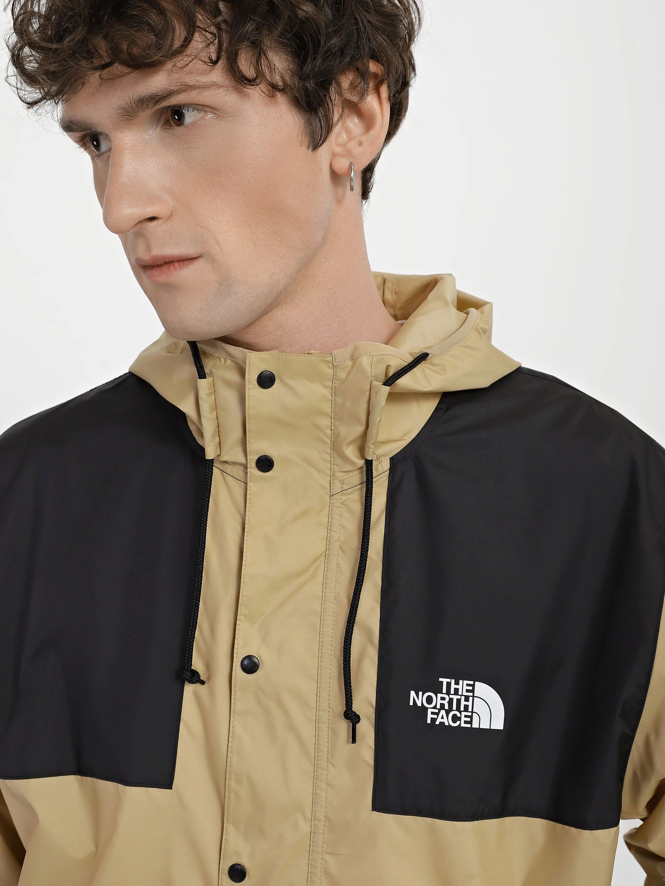 Куртки и дубленки The North Face Mountain модель NF0A5IG3LK51 Куртки и дубленки The North Face Mountain модель NF0A5IG3LK51 Фото