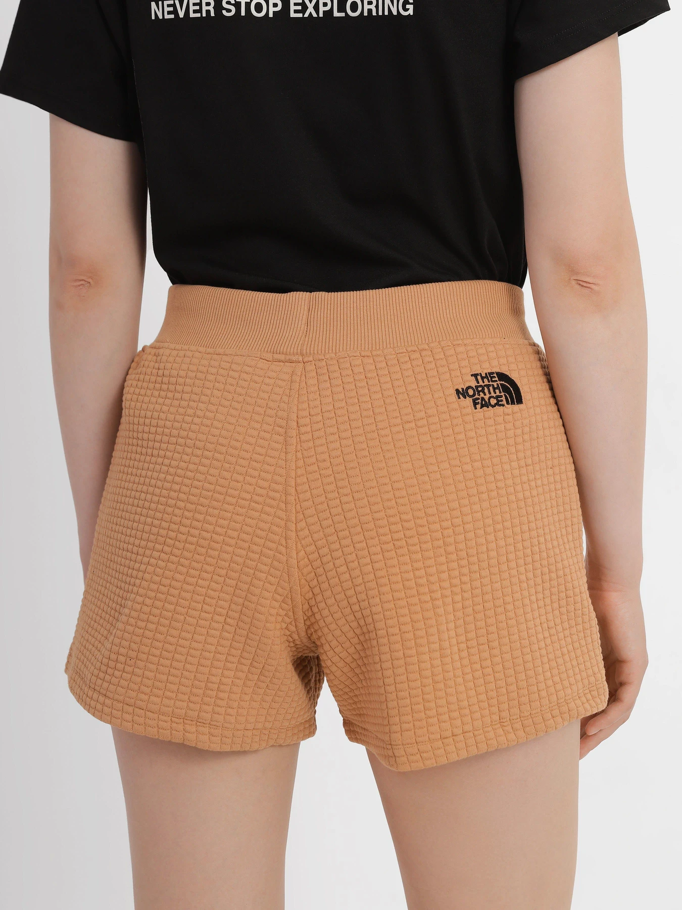 Шорти The North Face Mhysa модель NF0A7R25N151 Шорти The North Face Mhysa модель NF0A7R25N151 Фото