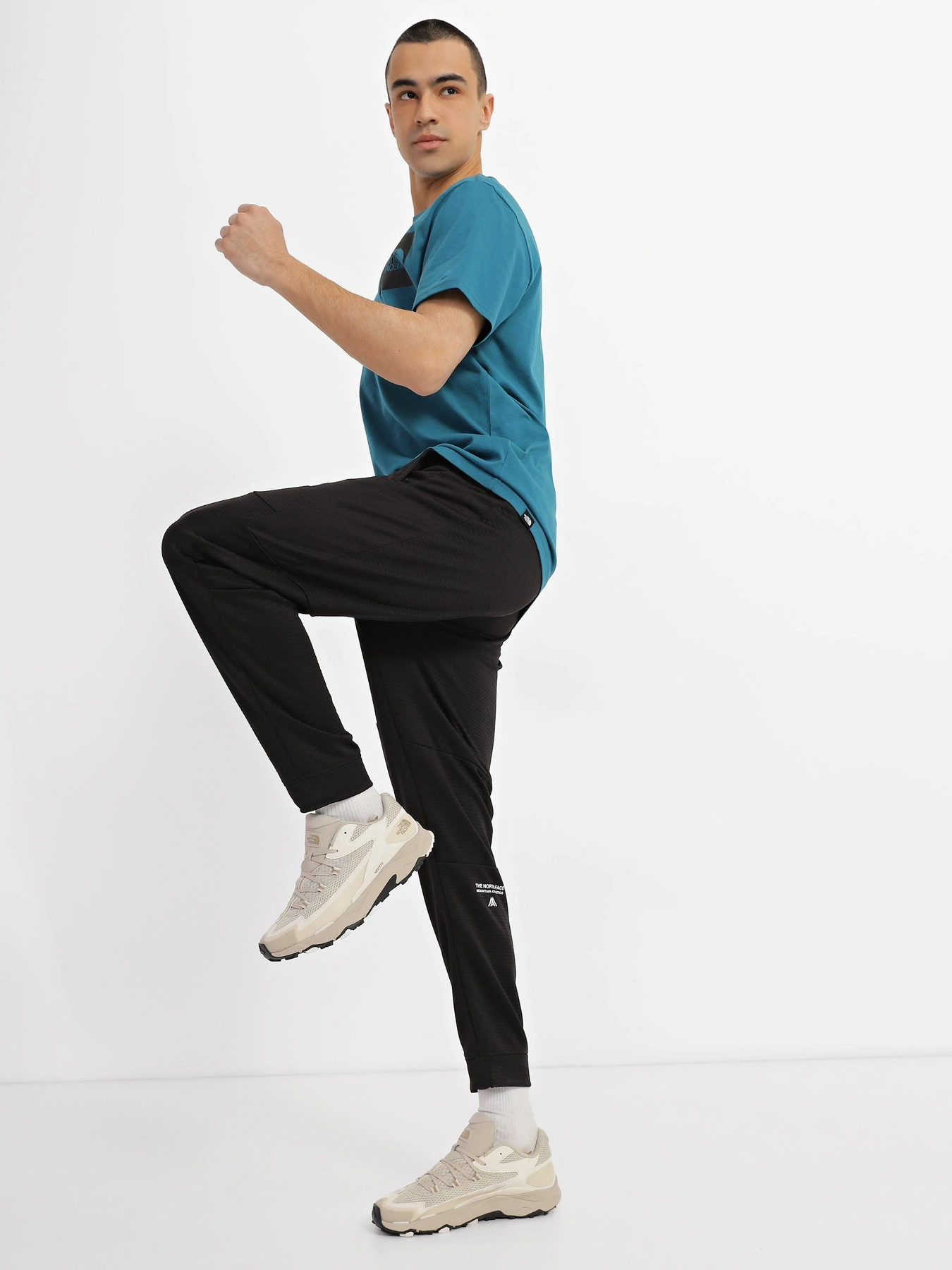 Брюки The North Face Mountain Athletics модель NF0A823UJK31 Фото