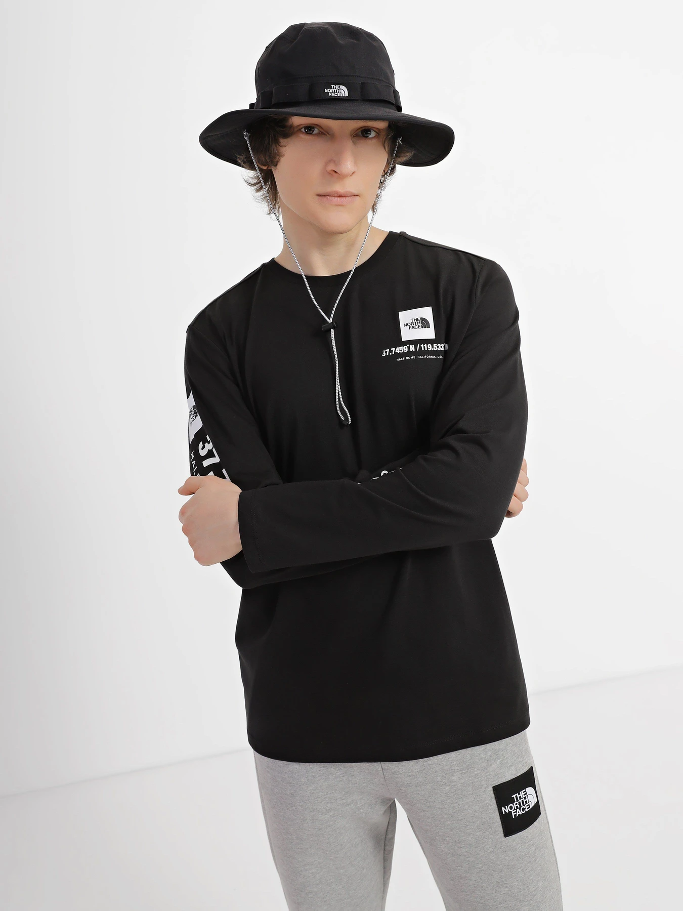 Худи и свитшоты The North Face Coordinates модель NF0A826WJK31 Худи и свитшоты The North Face Coordinates модель NF0A826WJK31 Фото