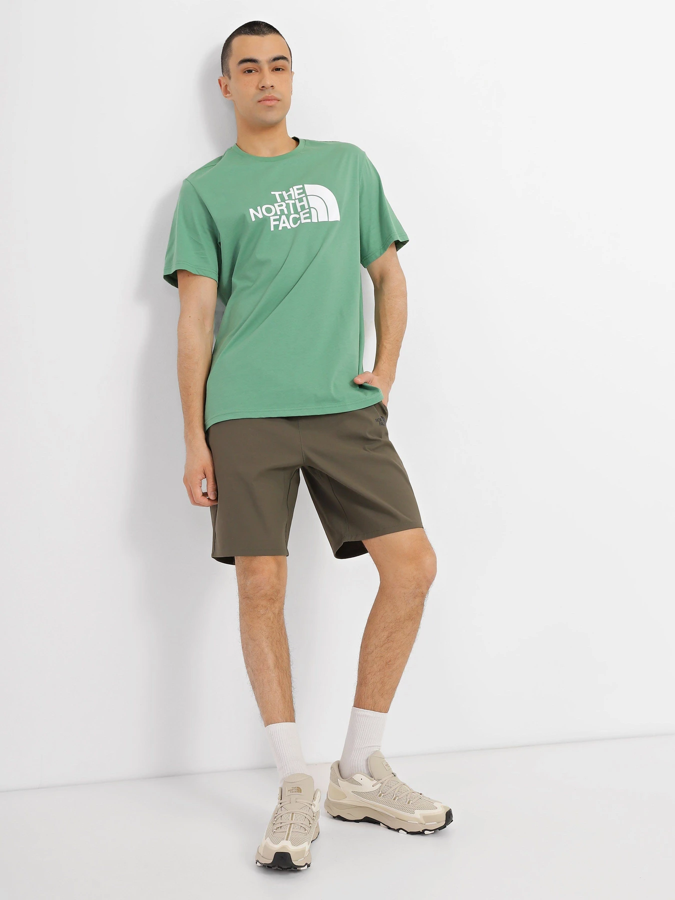 Шорти The North Face Travel модель NF0A827721L1 Шорти The North Face Travel модель NF0A827721L1 Фото