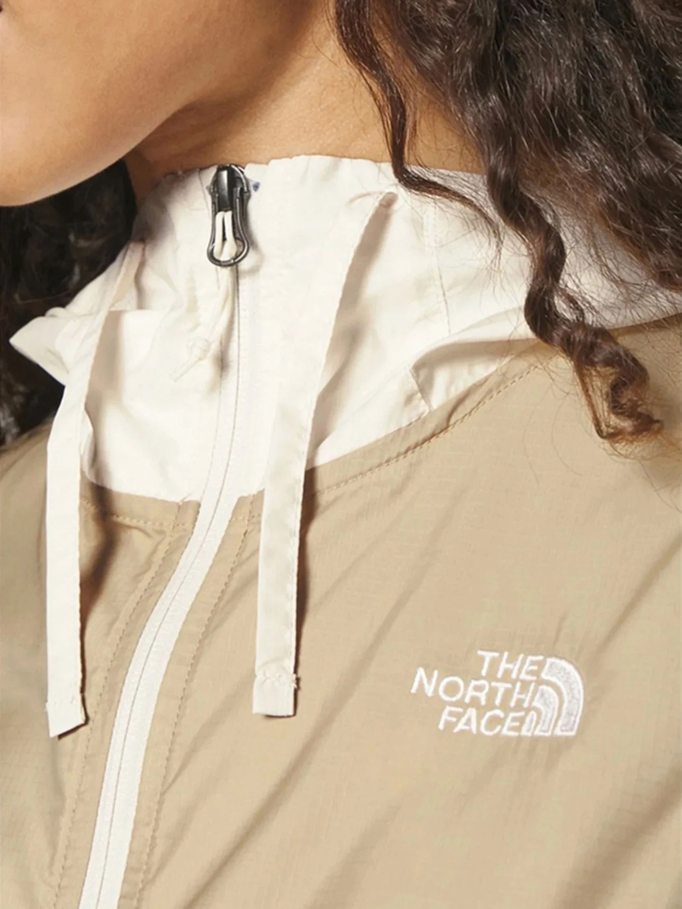 Куртки и дубленки The North Face Cyclone III модель NF0A82R7HO51 Куртки и дубленки The North Face Cyclone III модель NF0A82R7HO51 Фото