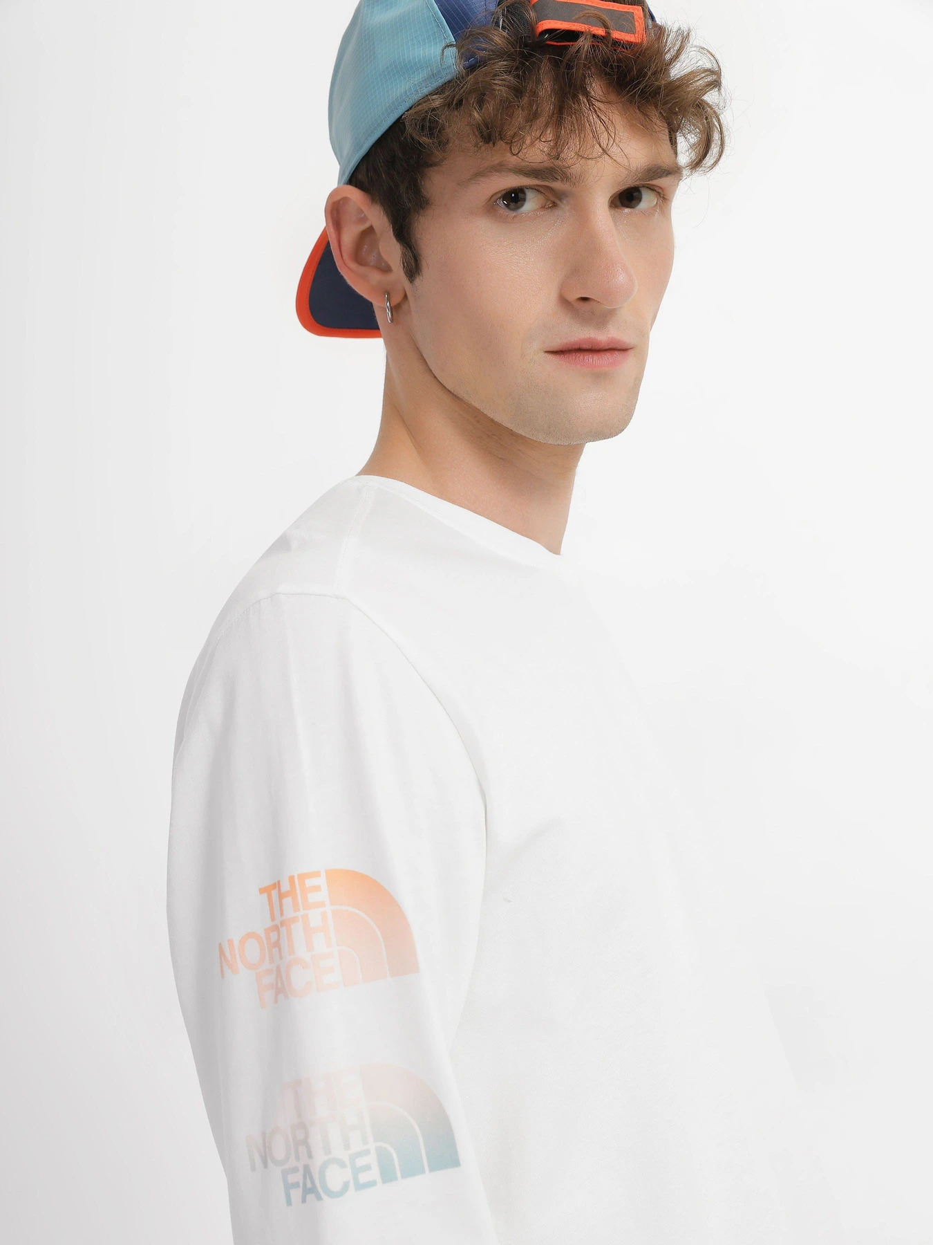 Худи и свитшоты The North Face Graphic модель NF0A83FPN3N1 Худи и свитшоты The North Face Graphic модель NF0A83FPN3N1 Фото
