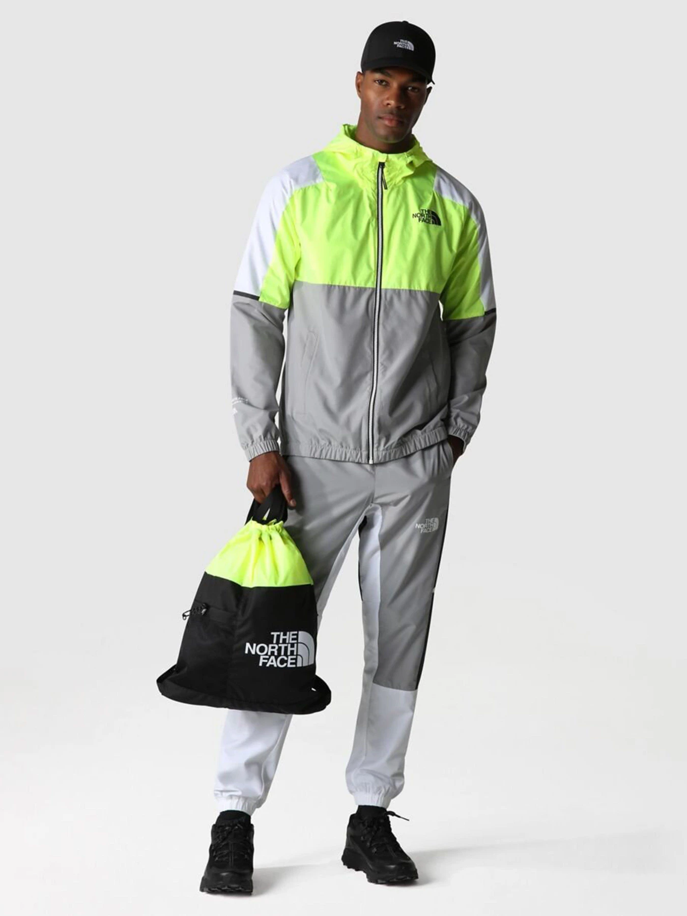 Куртки и дубленки The North Face Mountain Athletics модель NF0A823XIJZ1 Фото