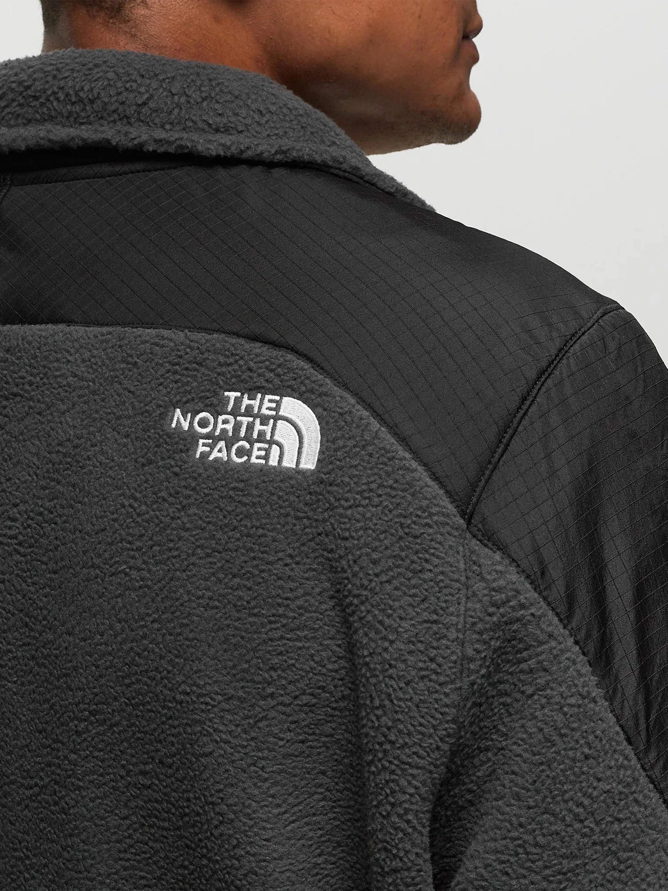 Куртки и дубленки The North Face Fleeski Y2K модель NF0A852JMN81 Куртки и дубленки The North Face Fleeski Y2K модель NF0A852JMN81 Фото