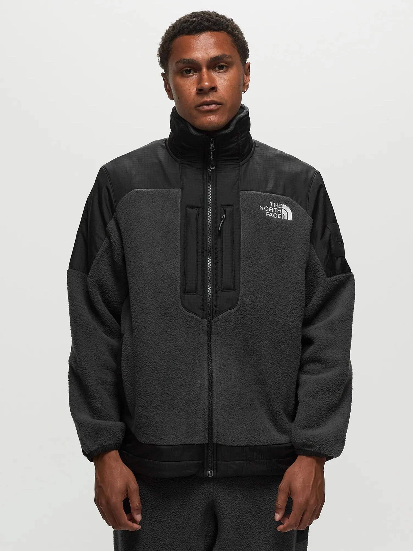 Куртки и дубленки The North Face Fleeski Y2K модель NF0A852JMN81 Куртки и дубленки The North Face Fleeski Y2K модель NF0A852JMN81 Фото