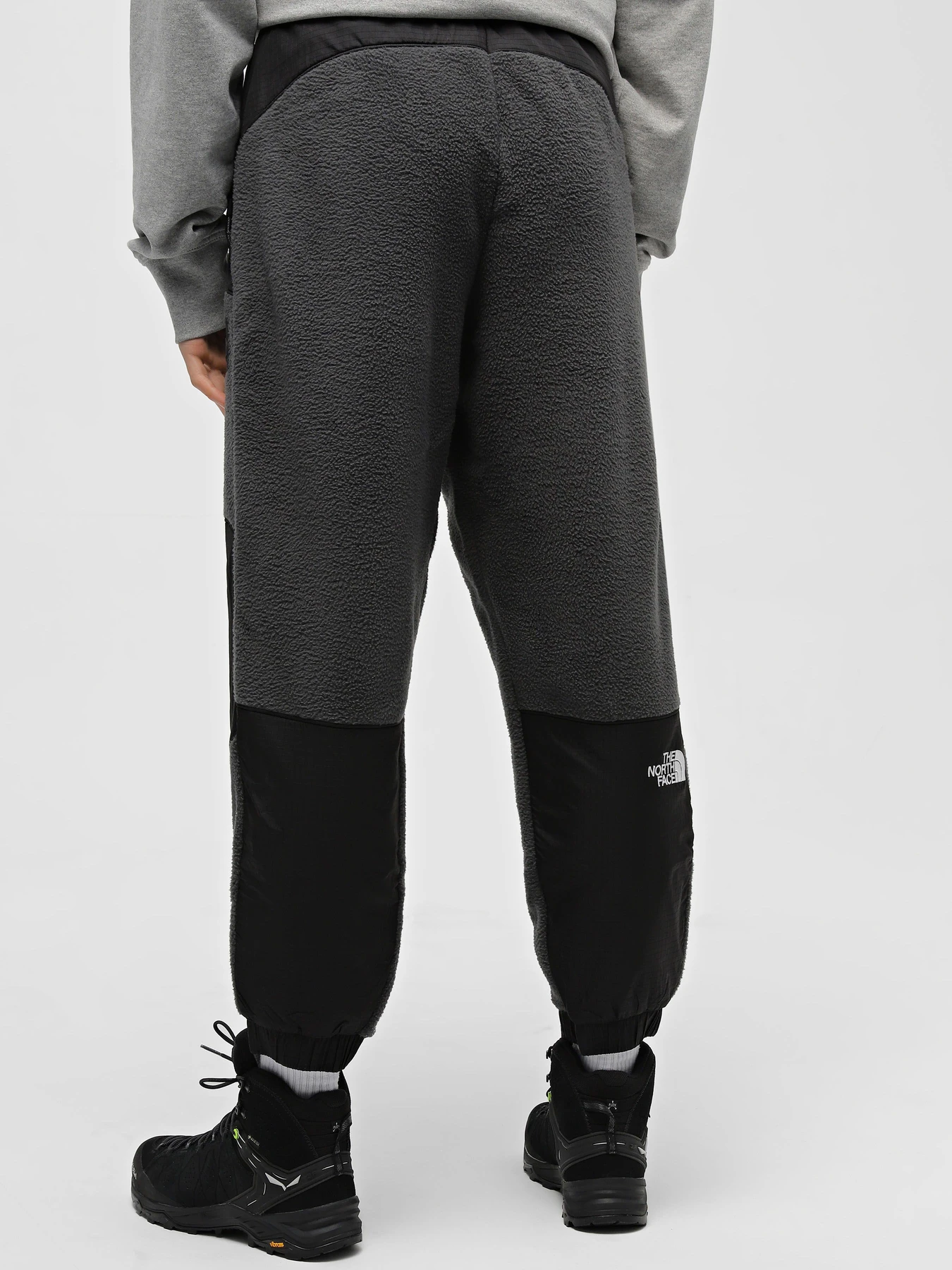 Брюки The North Face Fleeski Y2K модель NF0A852KMN81 Брюки The North Face Fleeski Y2K модель NF0A852KMN81 Фото